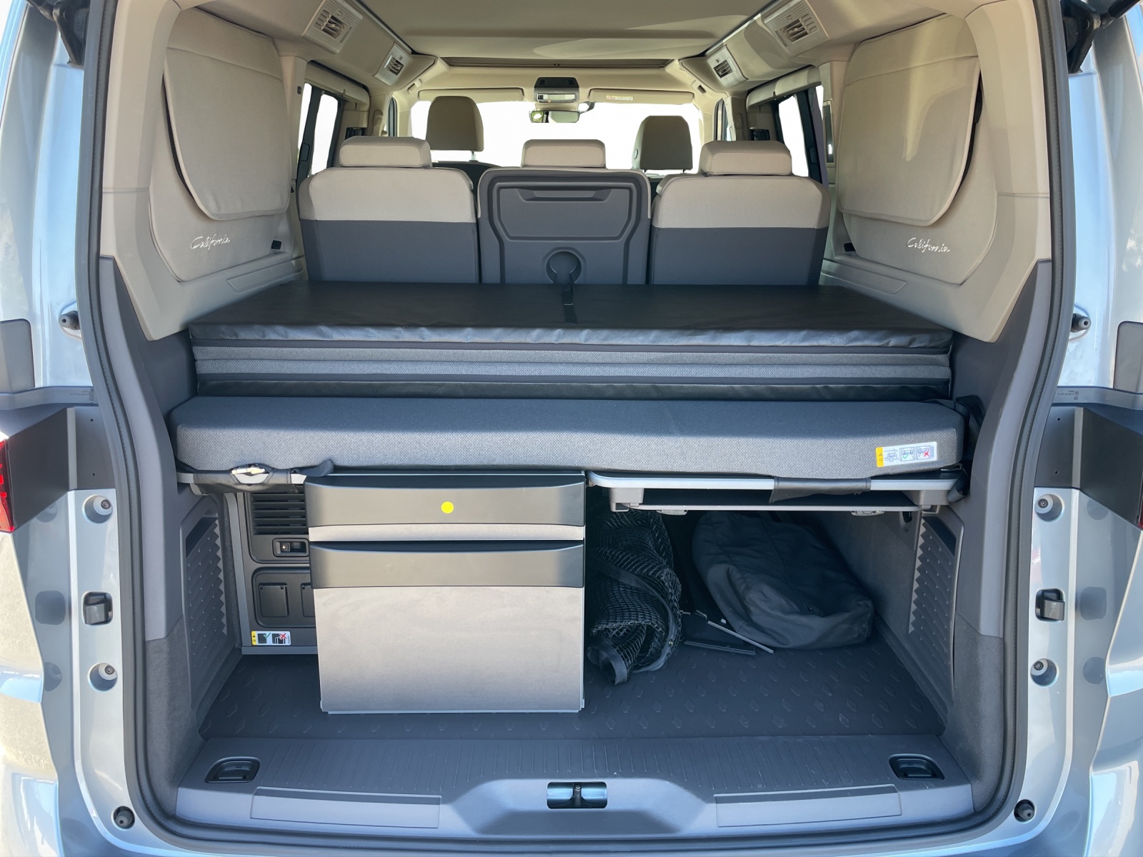 VW California 2.0 TSI Beach Tour-image-14