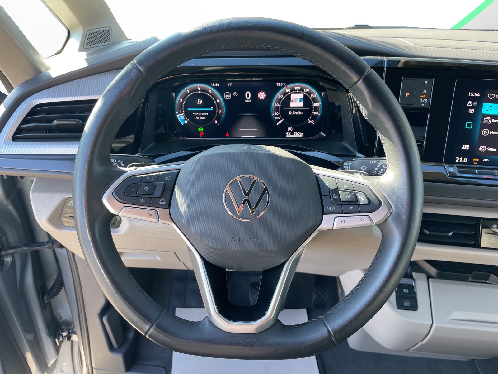 VW California 2.0 TSI Beach Tour-image-7