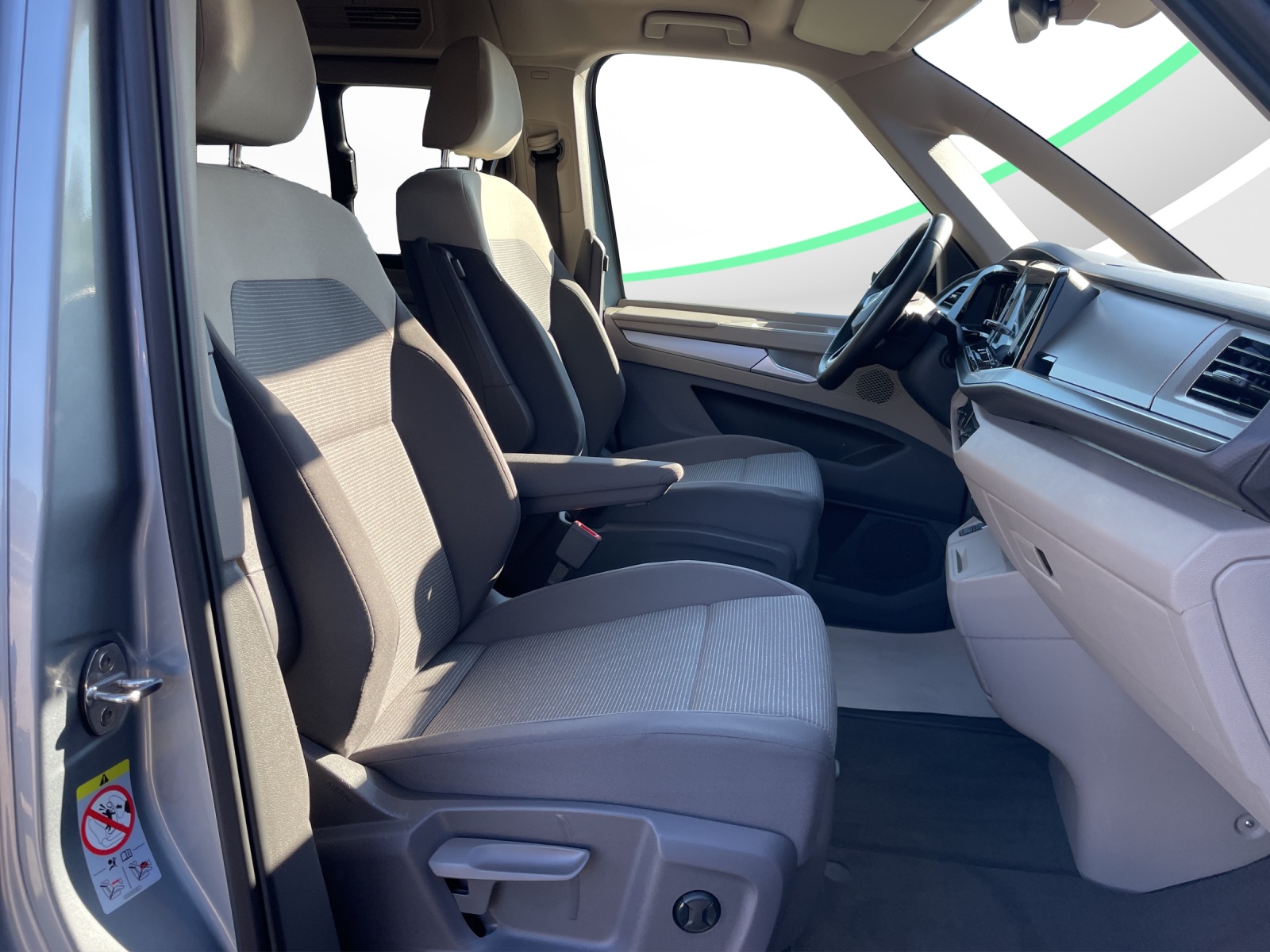 VW California 2.0 TSI Beach Tour-image-12