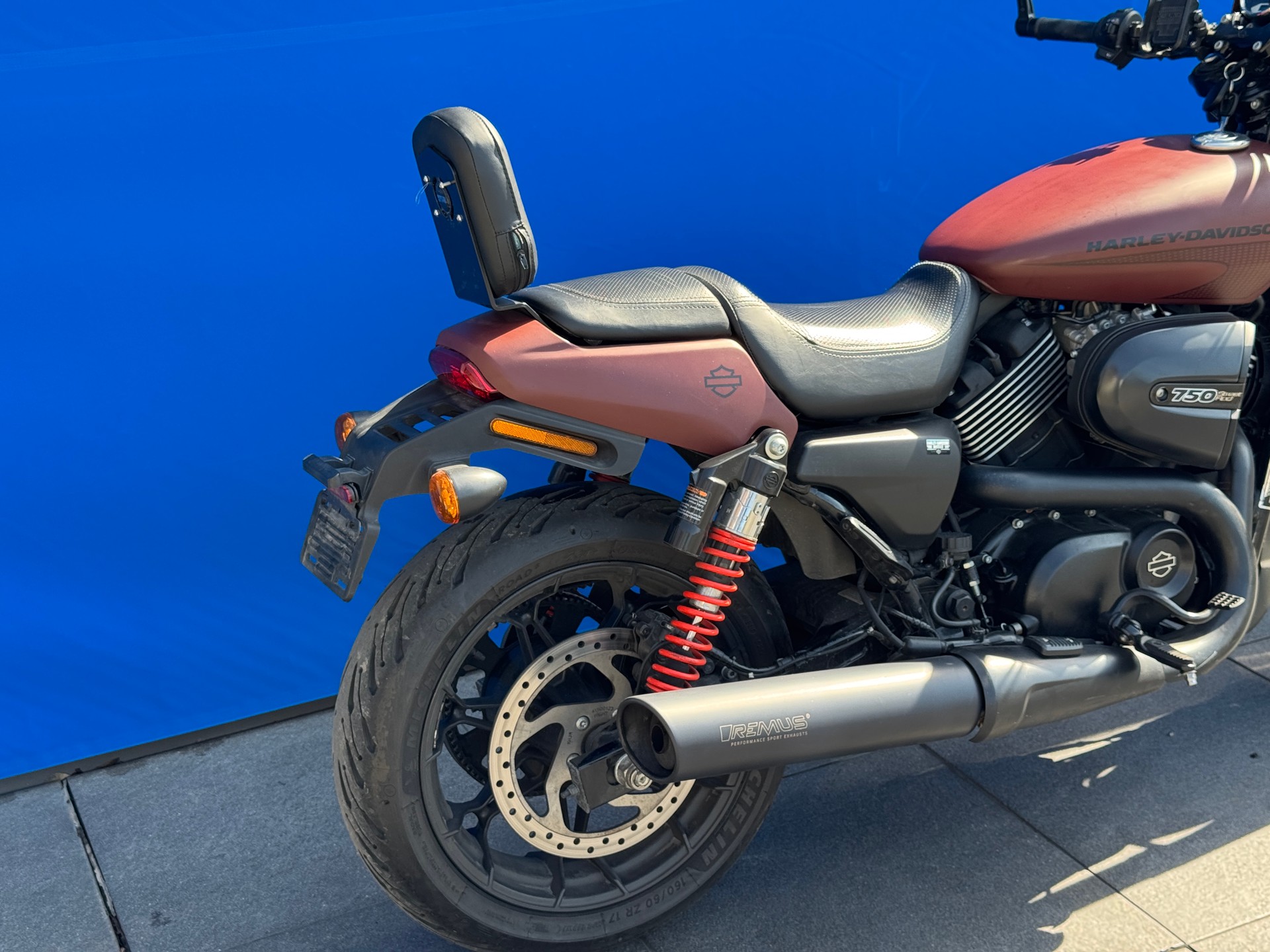 HARLEY-DAVIDSON XG 750 Street Rod-showroom-element-2