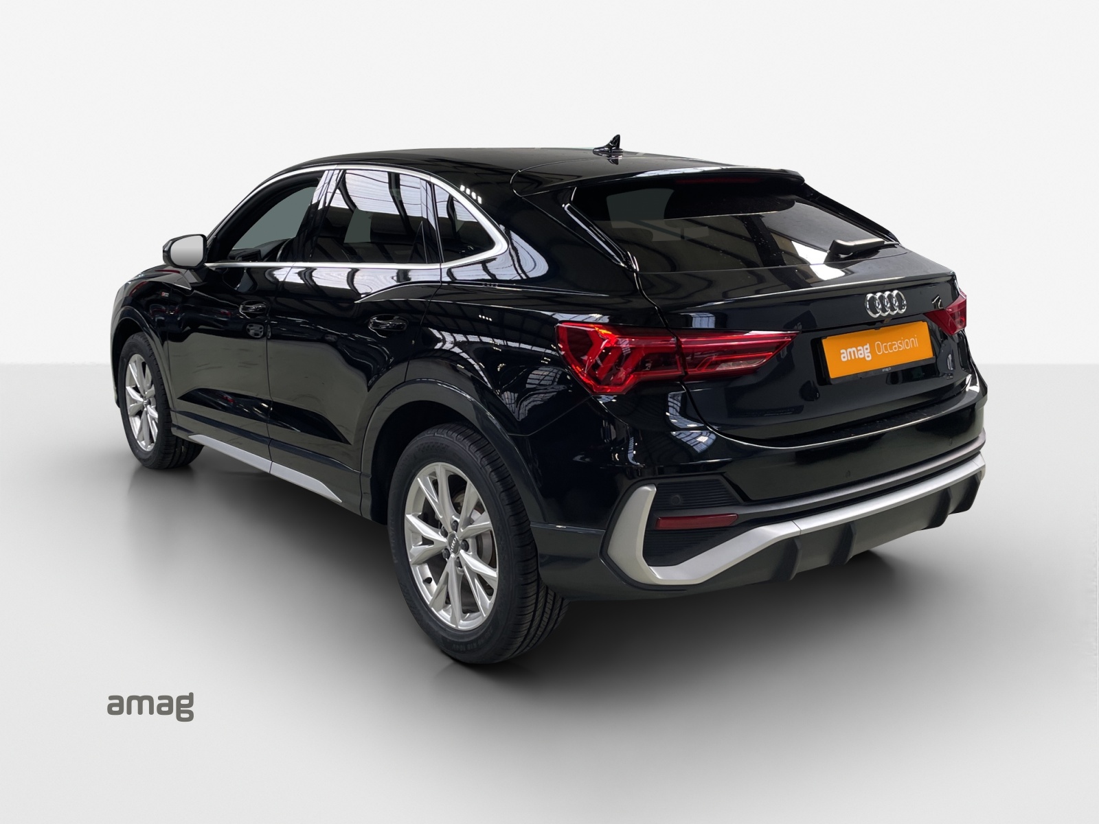AUDI Q3 Sportback 35 TFSI S line Attraction S-tronic-image-2