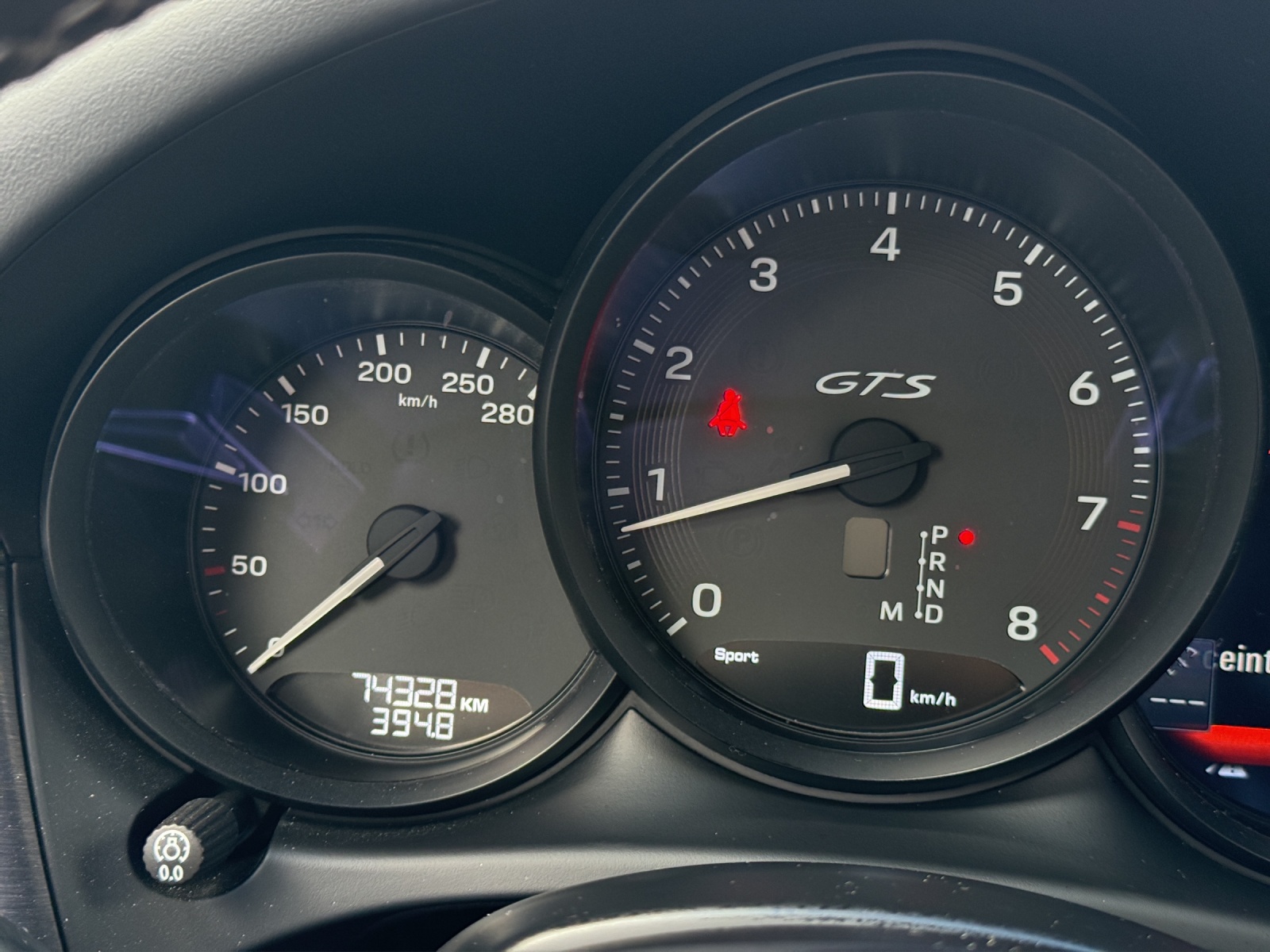 PORSCHE Macan GTS PDK-image-10