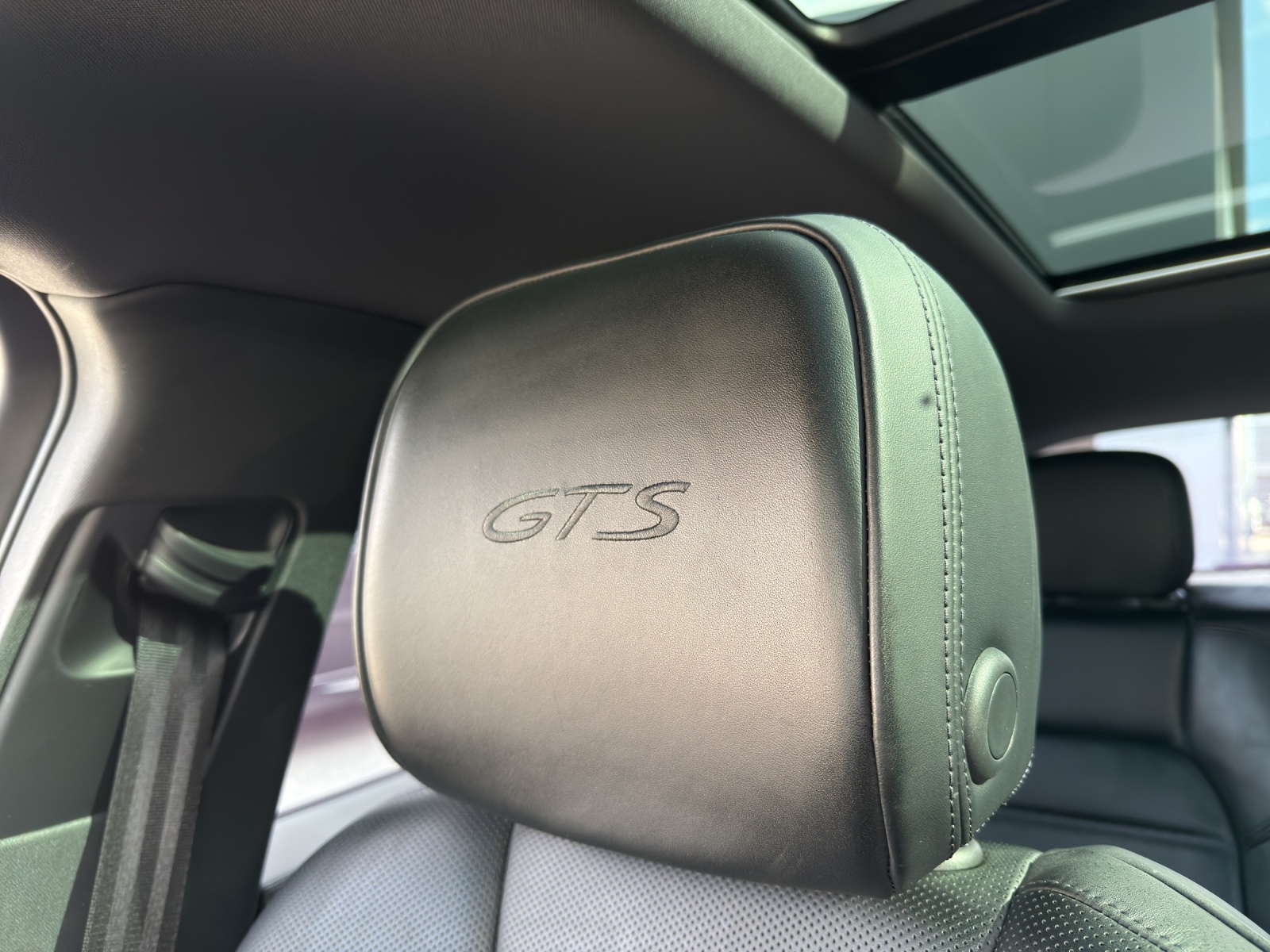 PORSCHE Macan GTS PDK-image-26