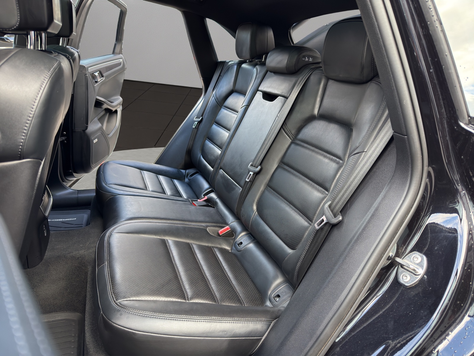 PORSCHE Macan GTS PDK-image-12