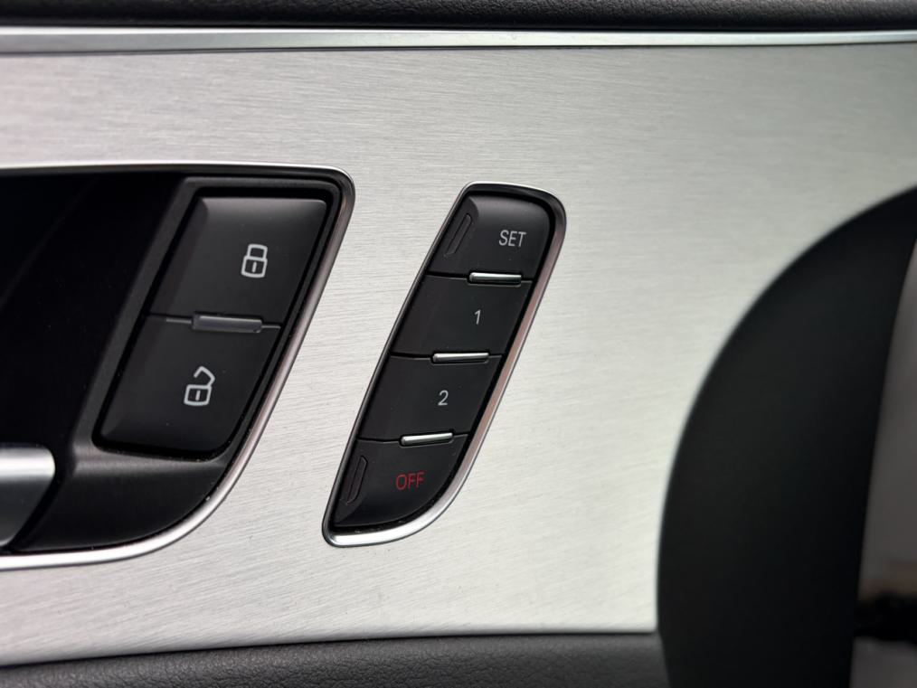 AUDI A6 Avant 3.0 BiTDI V6 qu. competition tiptronic-image-4