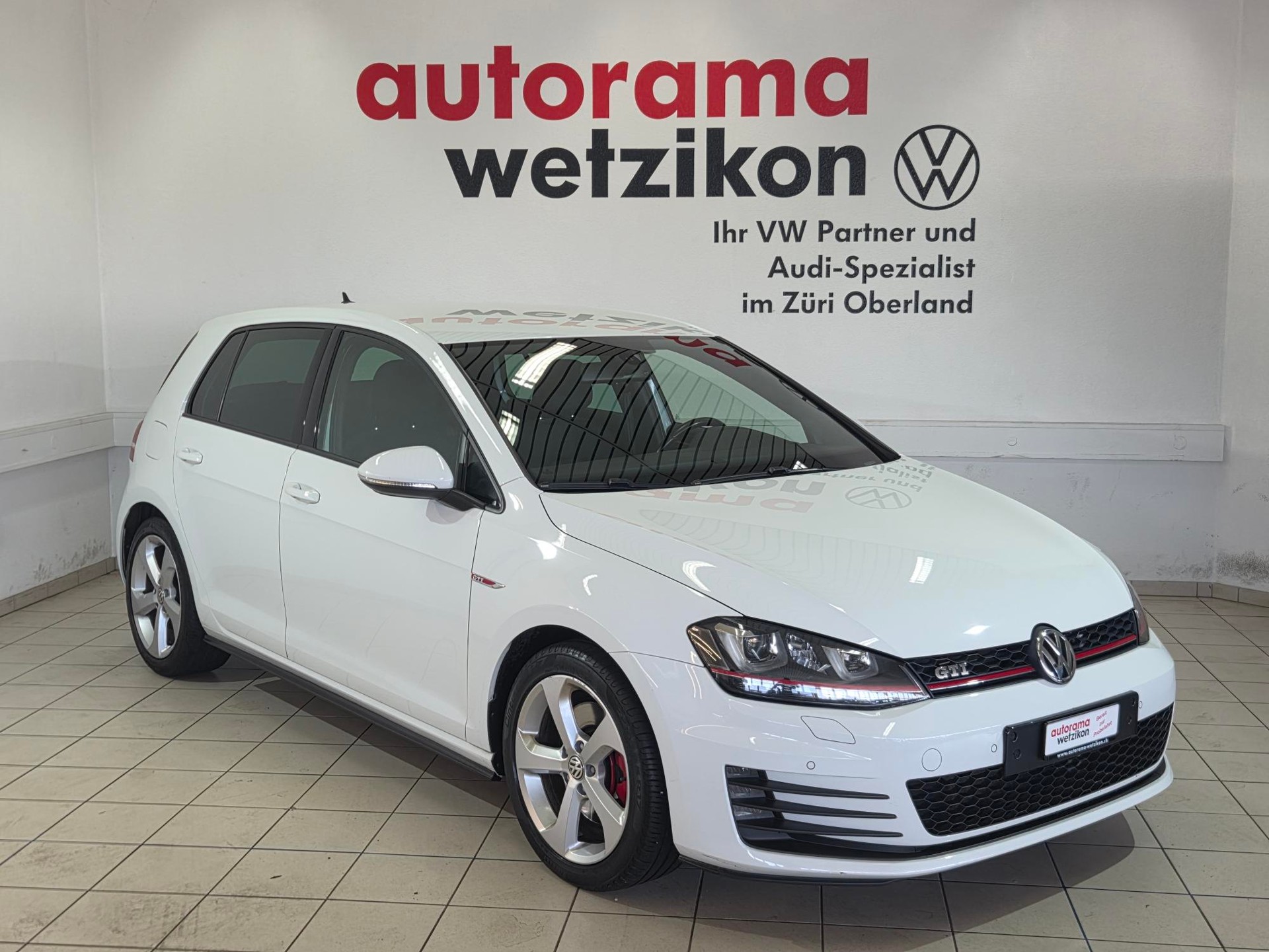 VW Golf 2.0 TSI GTI-image-0