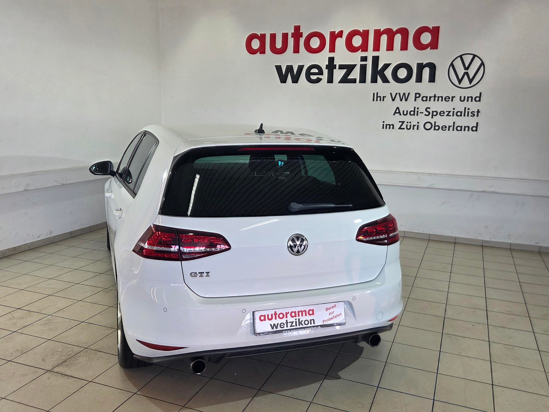 VW Golf 2.0 TSI GTI-image-3
