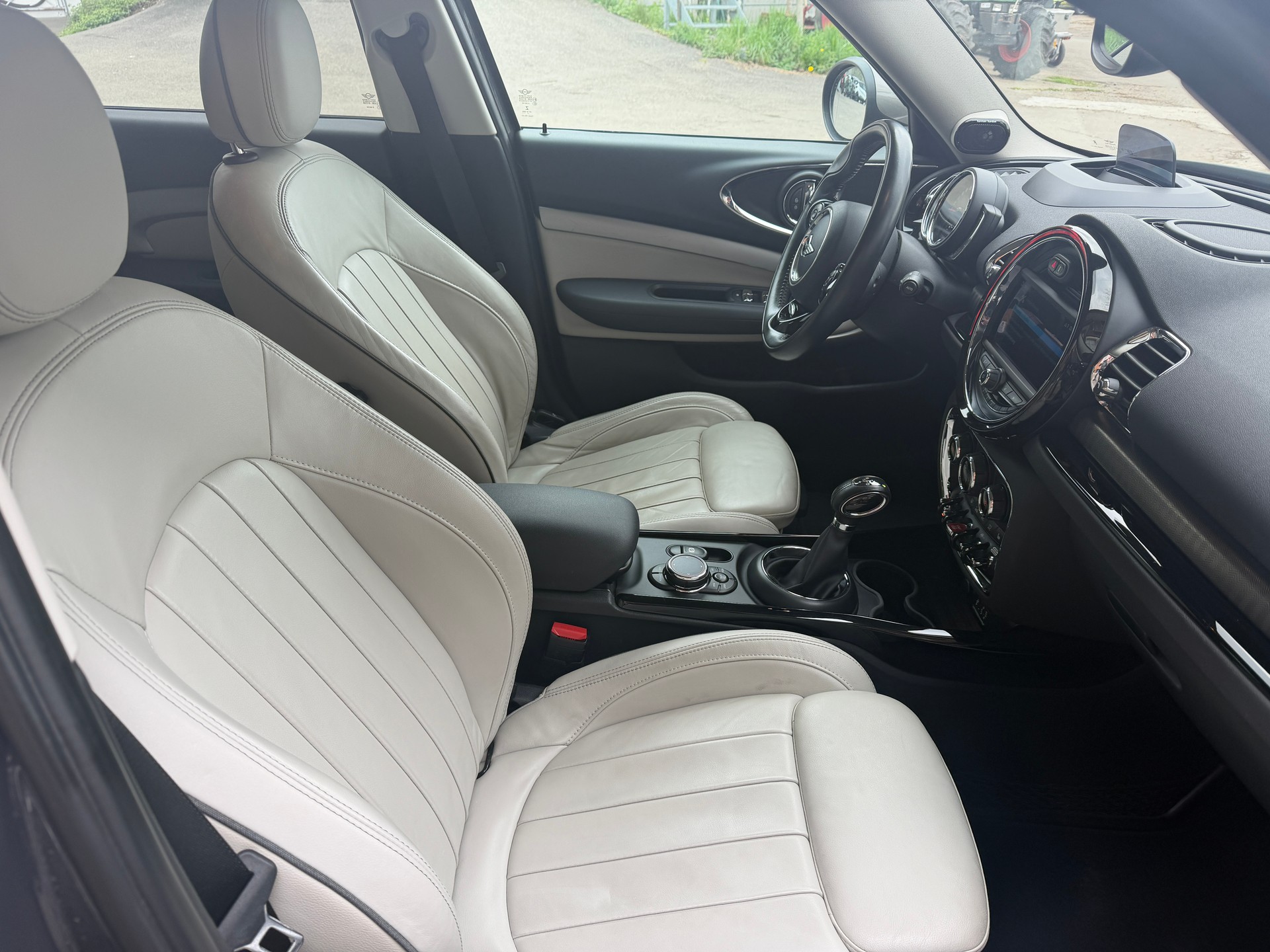 MINI Clubman Cooper S ALL4 Steptronic-image-7