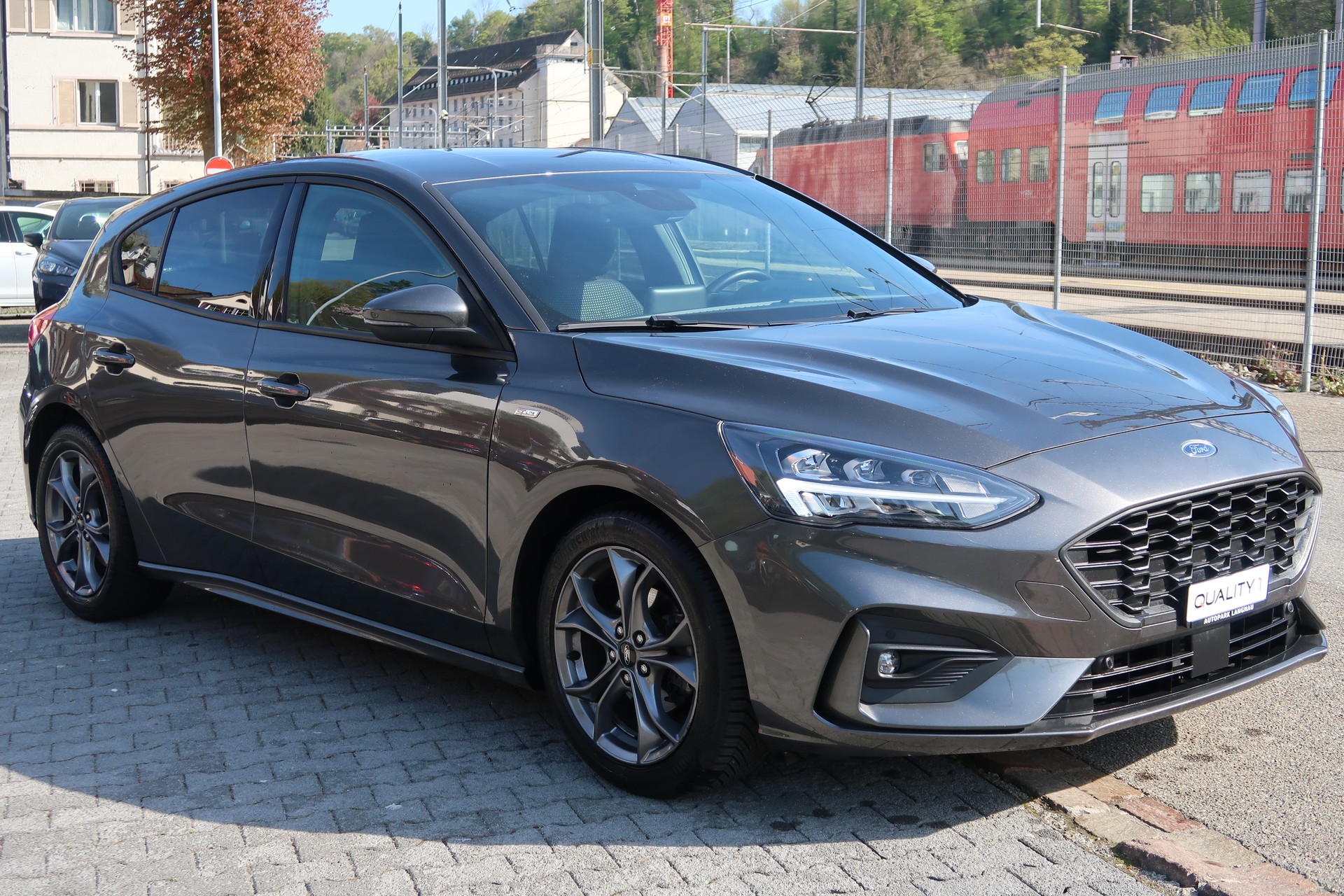 FORD Focus 1.0 SCTi ST Line Automatic-image-2