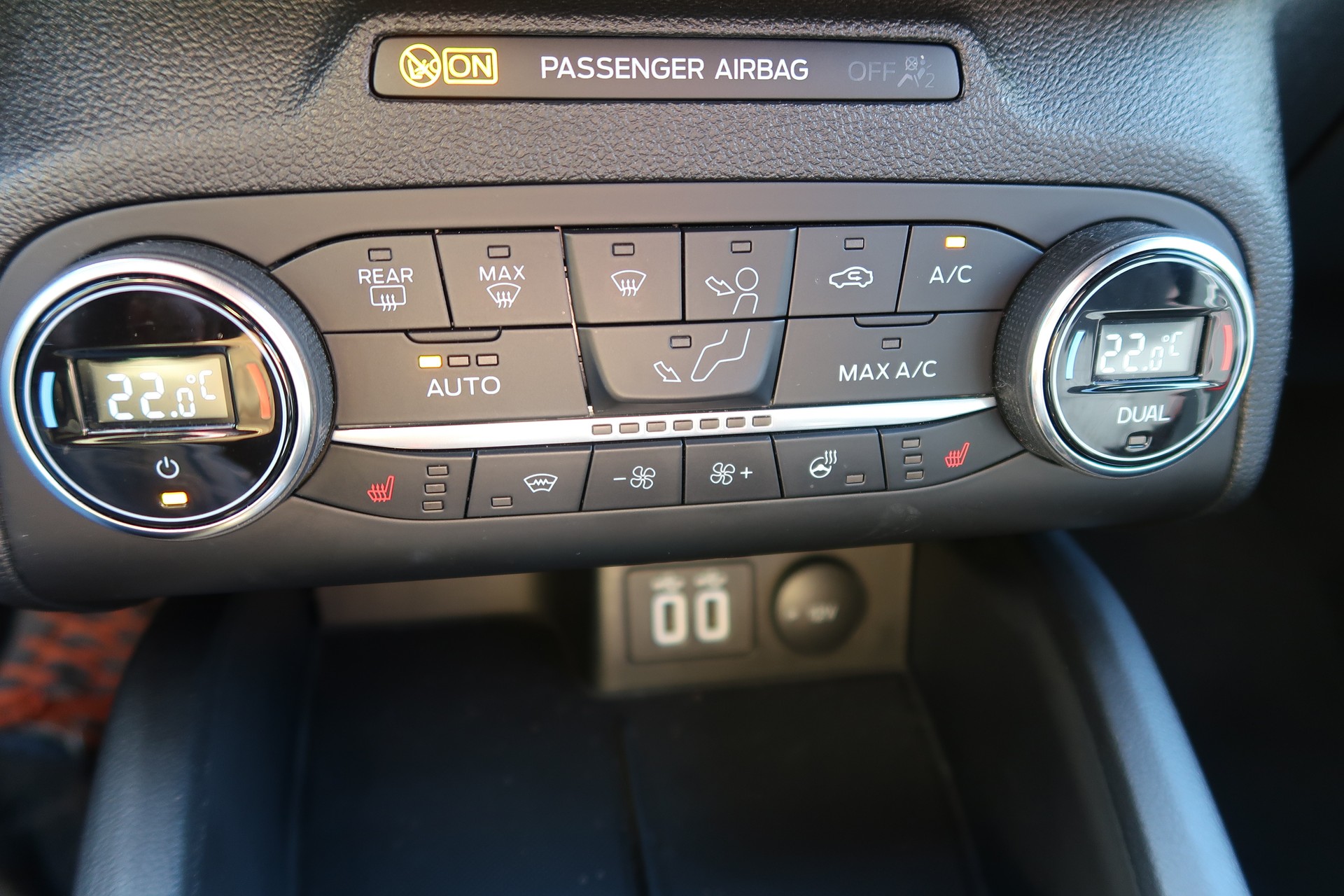 FORD Focus 1.0 SCTi ST Line Automatic-image-15
