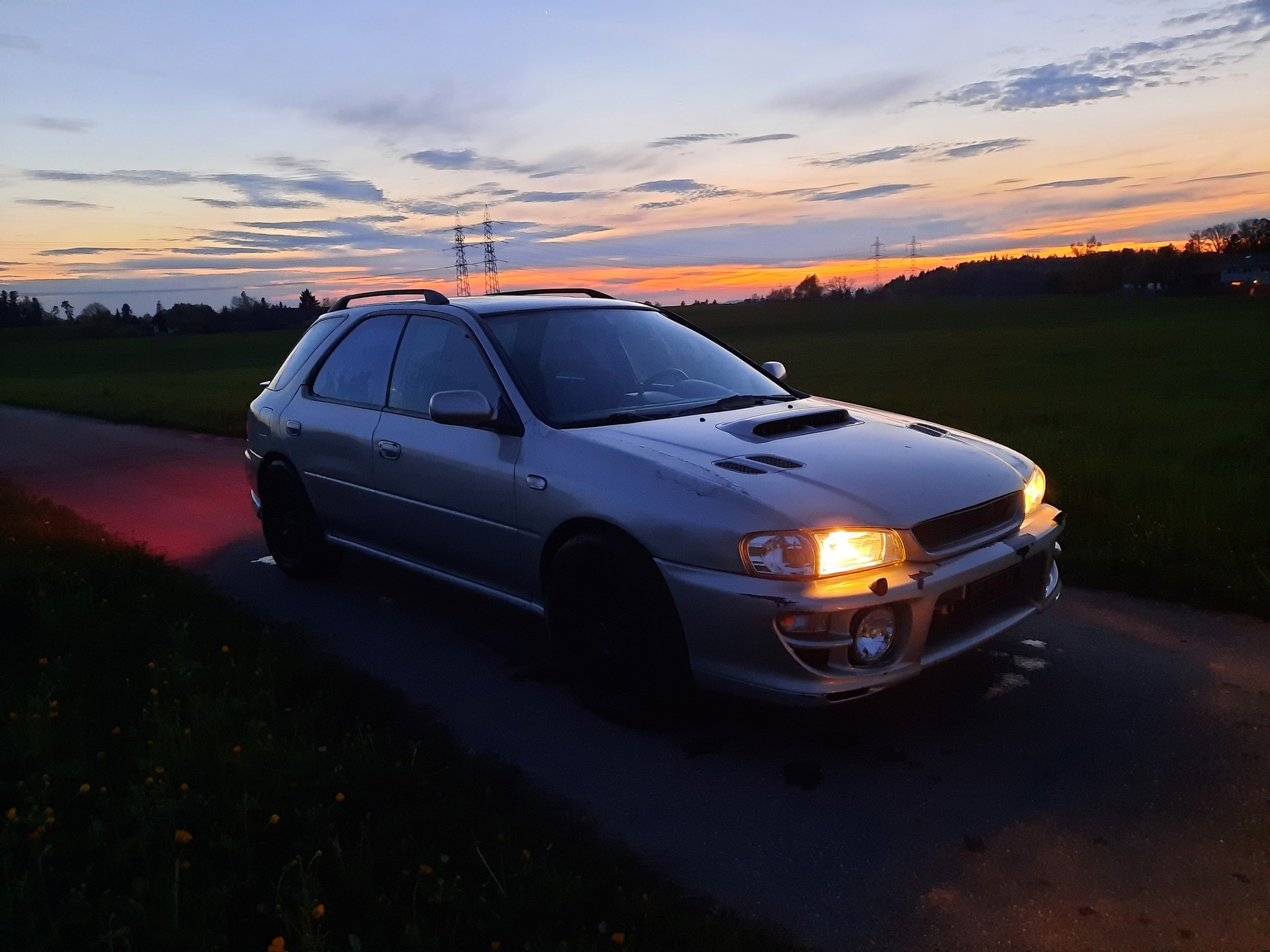 SUBARU Impreza 2.0 Turbo-image-1