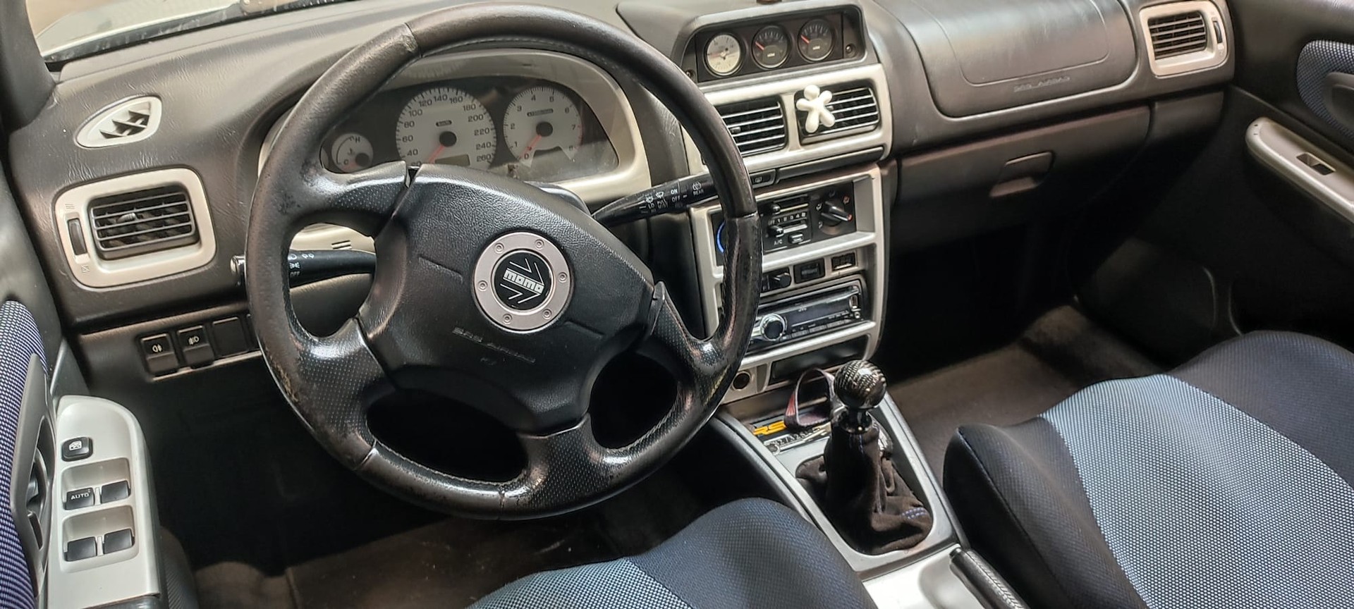 SUBARU Impreza 2.0 Turbo-image-11