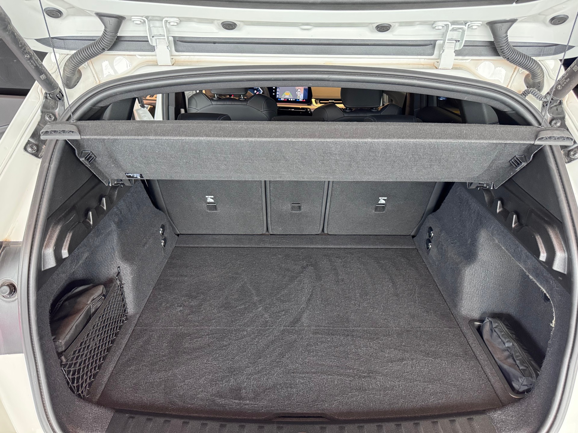 BMW X1 xDrive 23d 48V-image-11