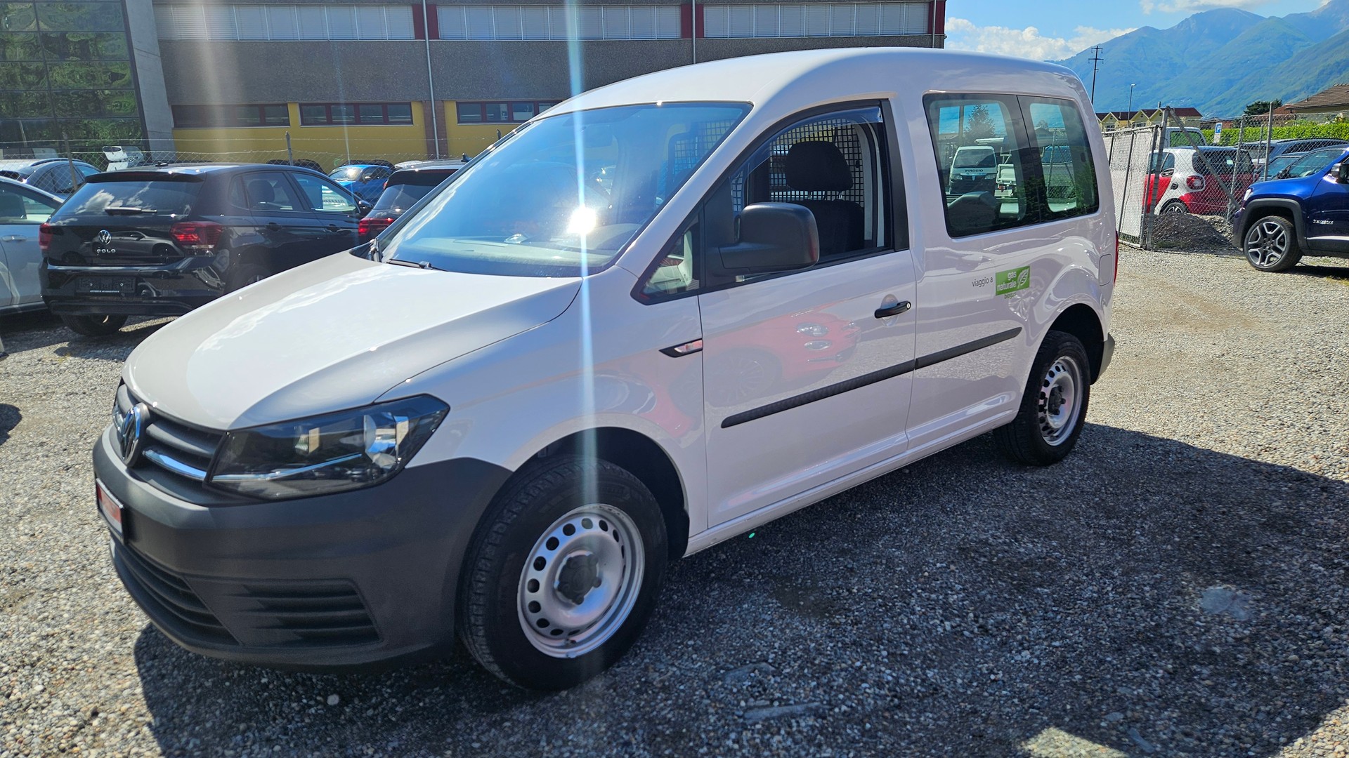 VW Caddy 1.4TGI BlueMotion Technology-image-1
