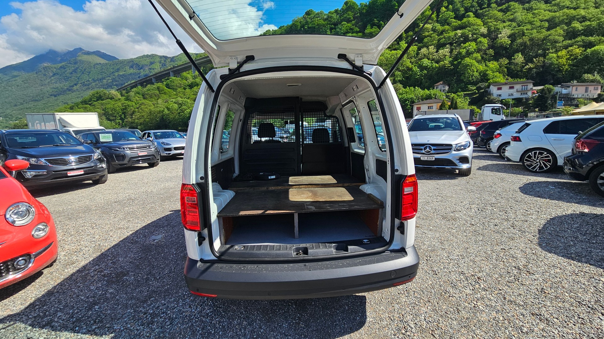 VW Caddy 1.4TGI BlueMotion Technology-image-5