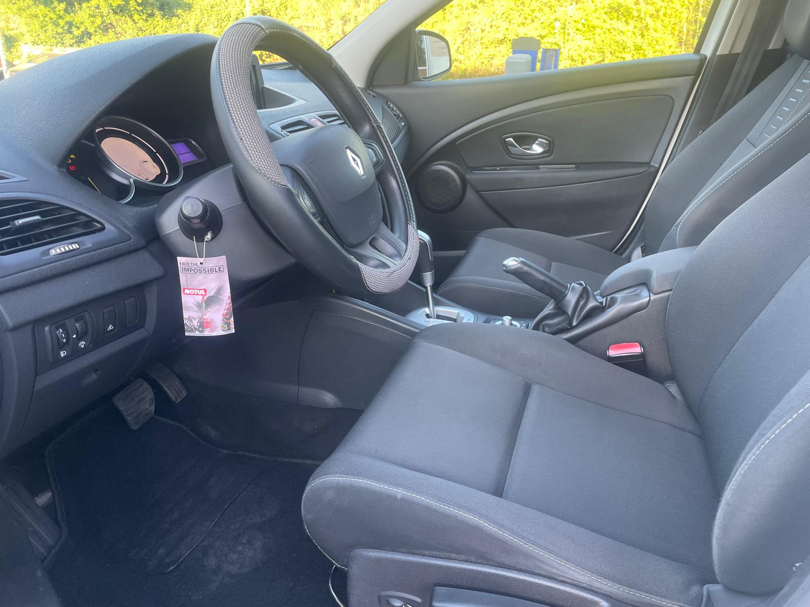 RENAULT Mégane 1.5 dCi-image-9