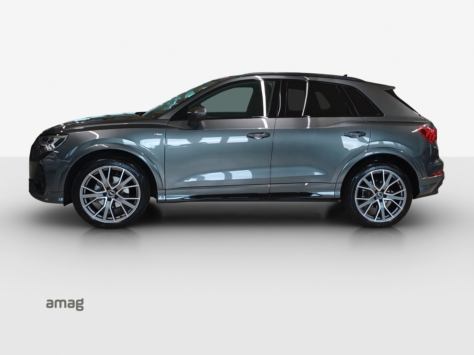 AUDI Q3 35 TFSI S line S-tronic-image-1