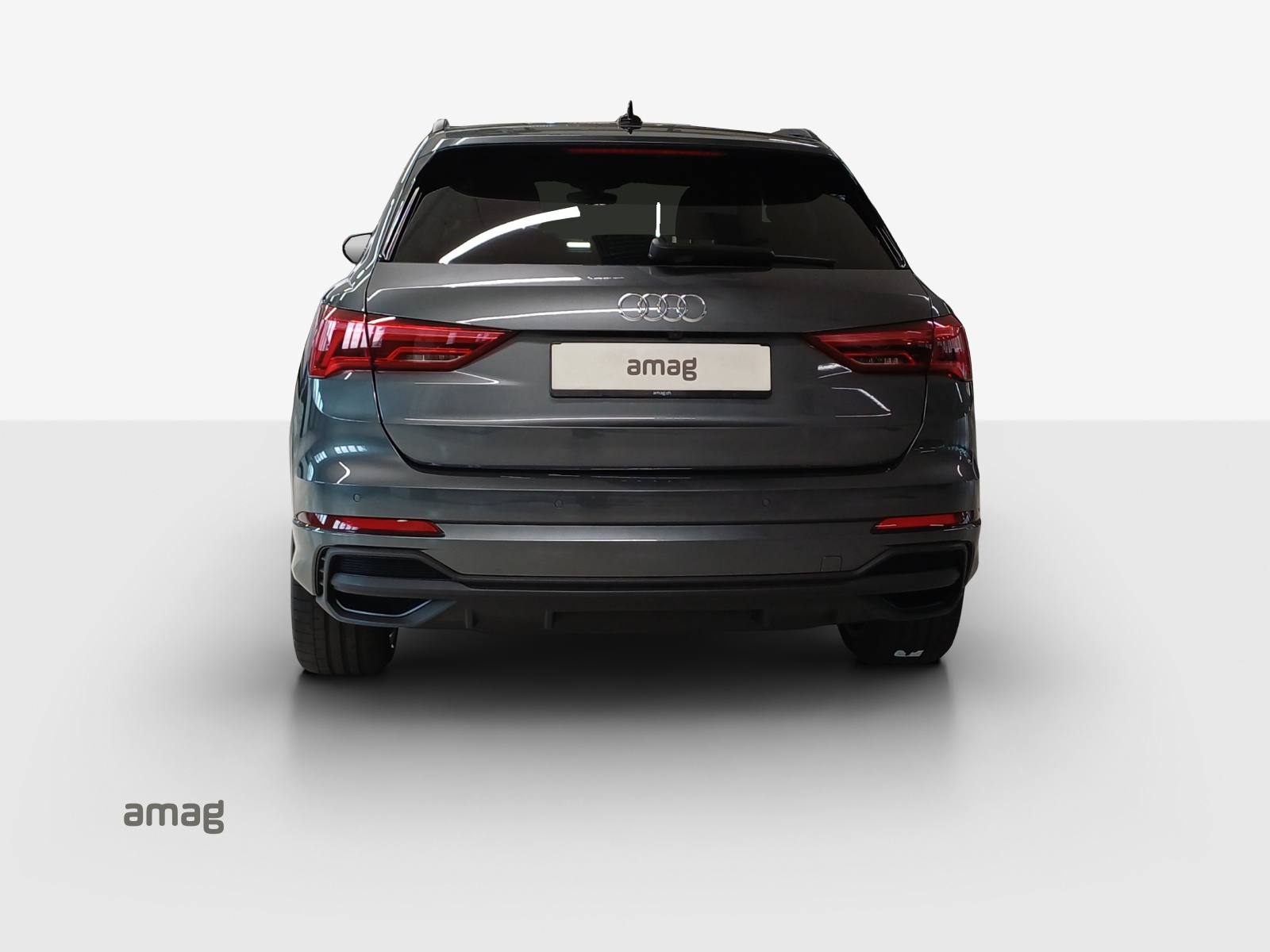 AUDI Q3 35 TFSI S line S-tronic-image-3