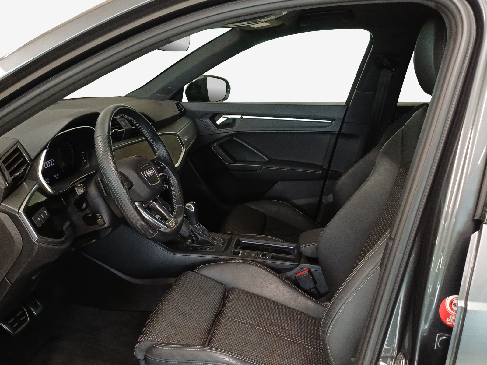 AUDI Q3 35 TFSI S line S-tronic-image-7