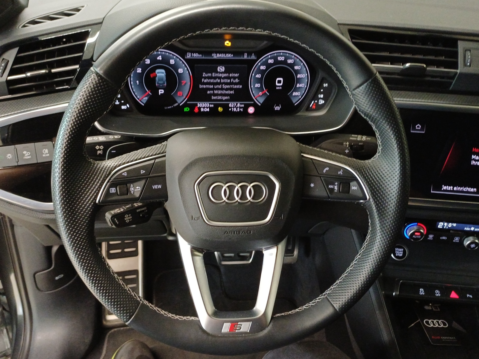 AUDI Q3 35 TFSI S line S-tronic-image-9