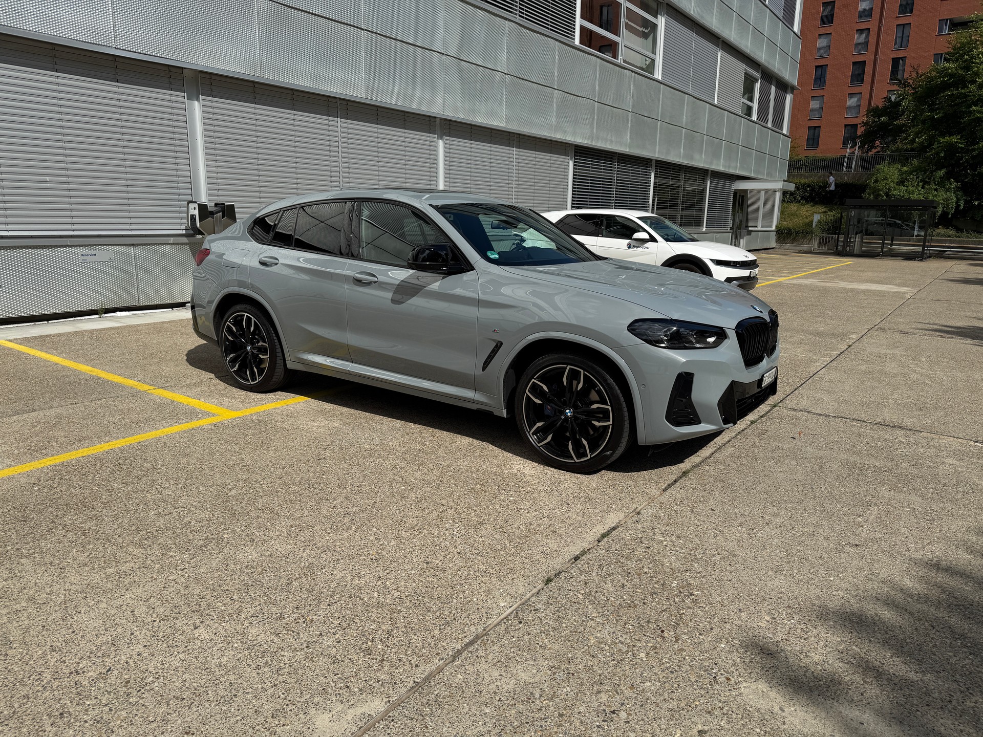 BMW M40i-image-8