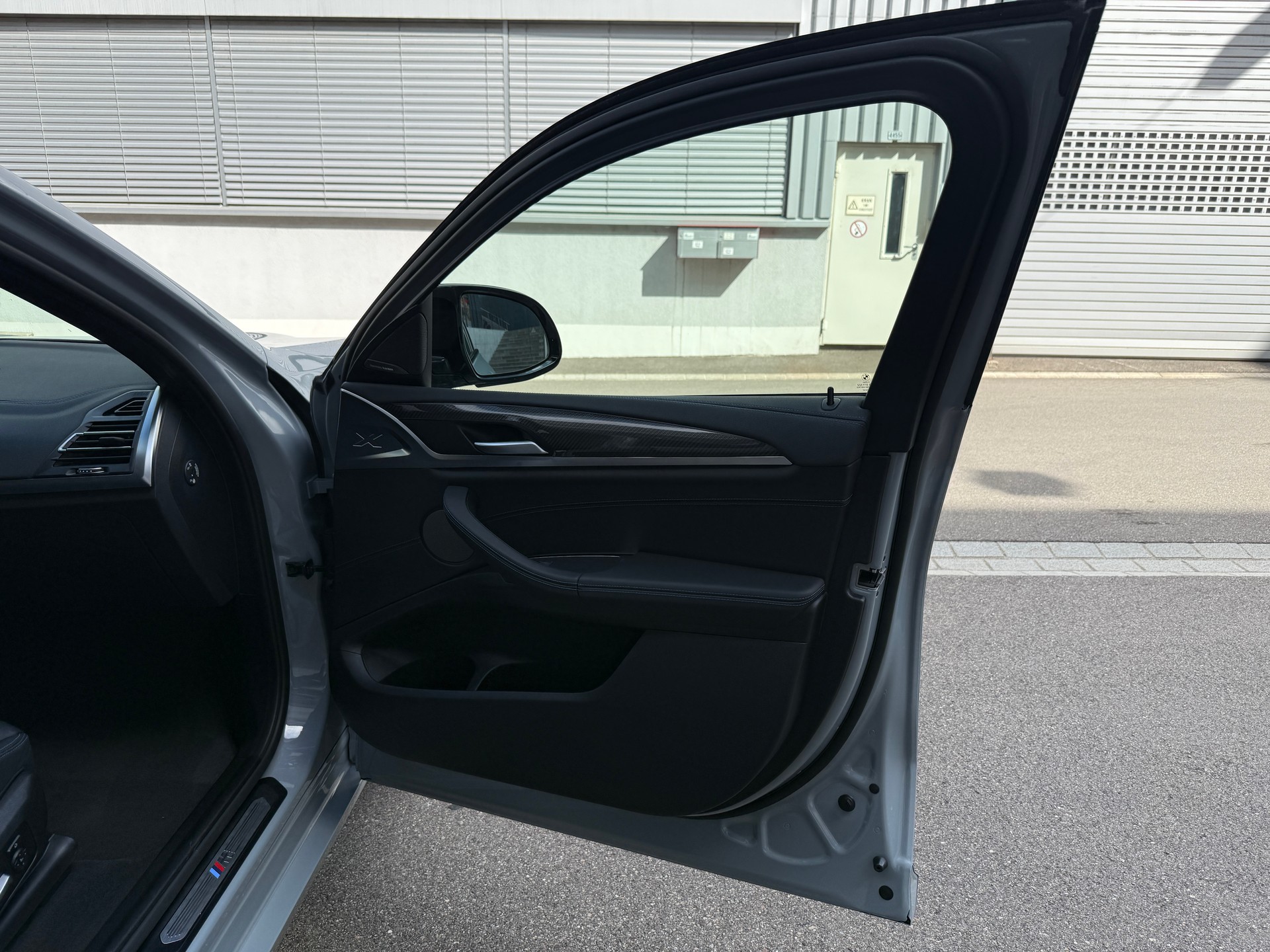 BMW M40i-image-12
