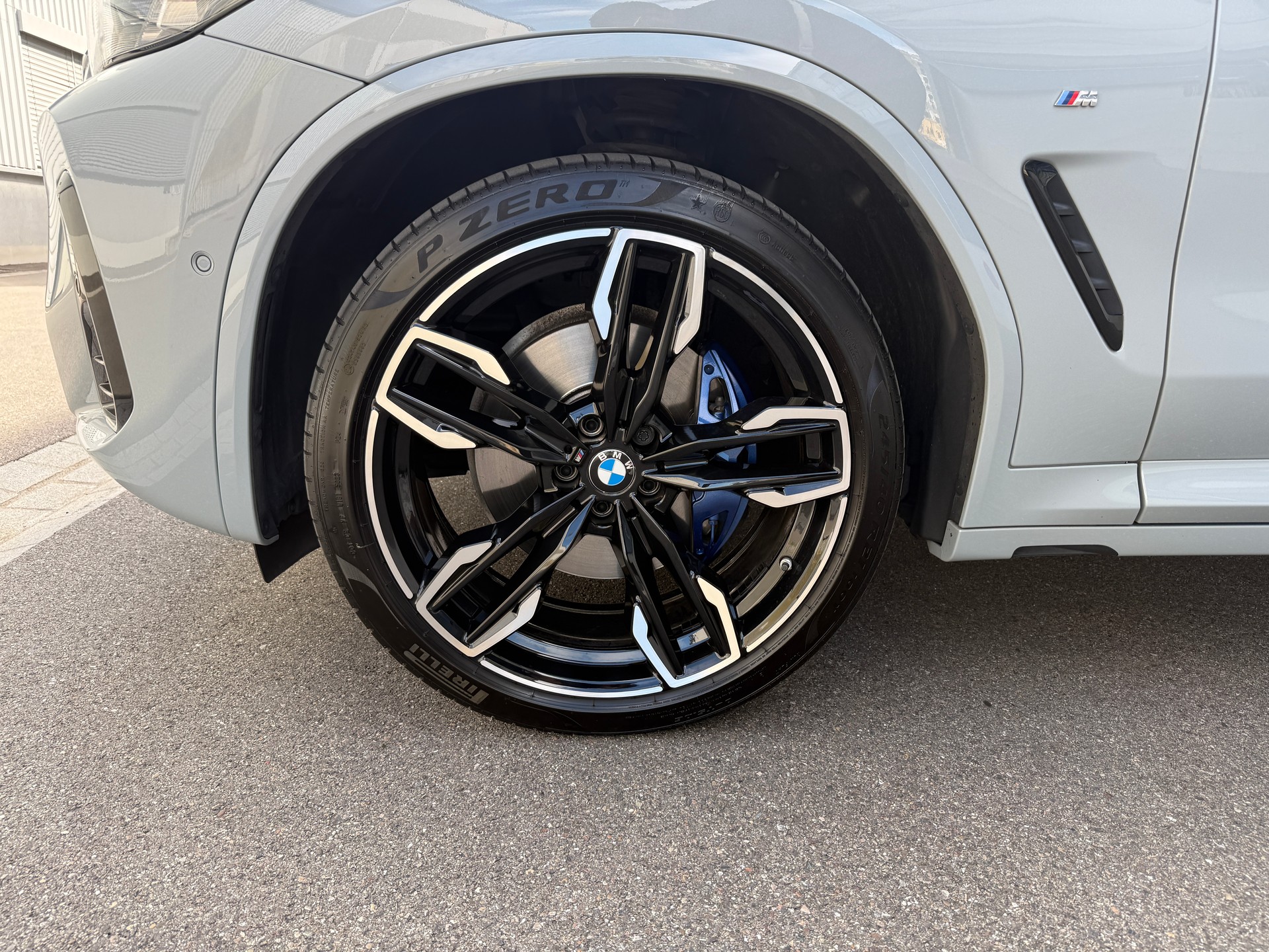 BMW M40i-image-16