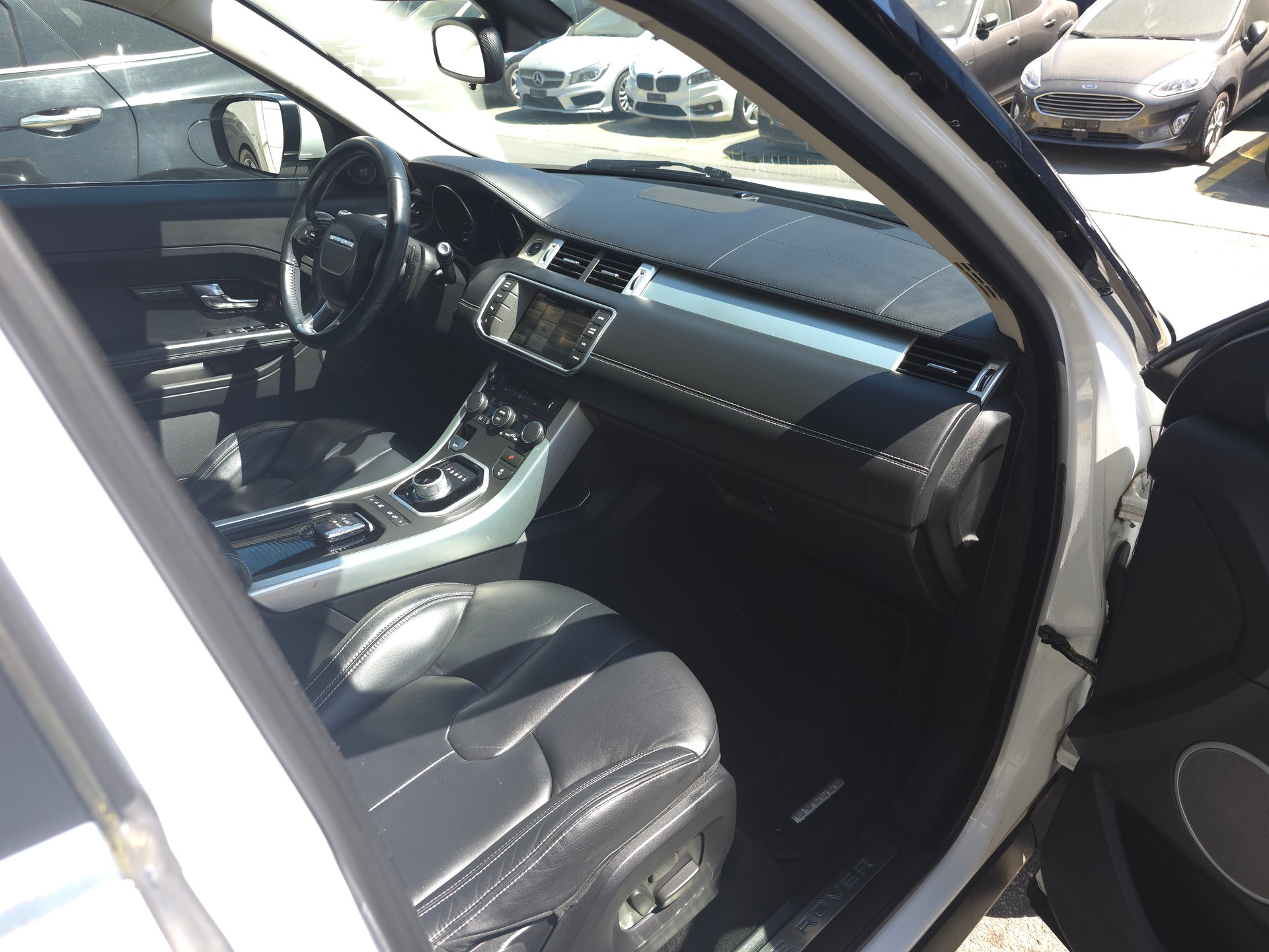 LAND ROVER Range Rover Evoque 2.2 TD4 Dynamic AT6-image-7