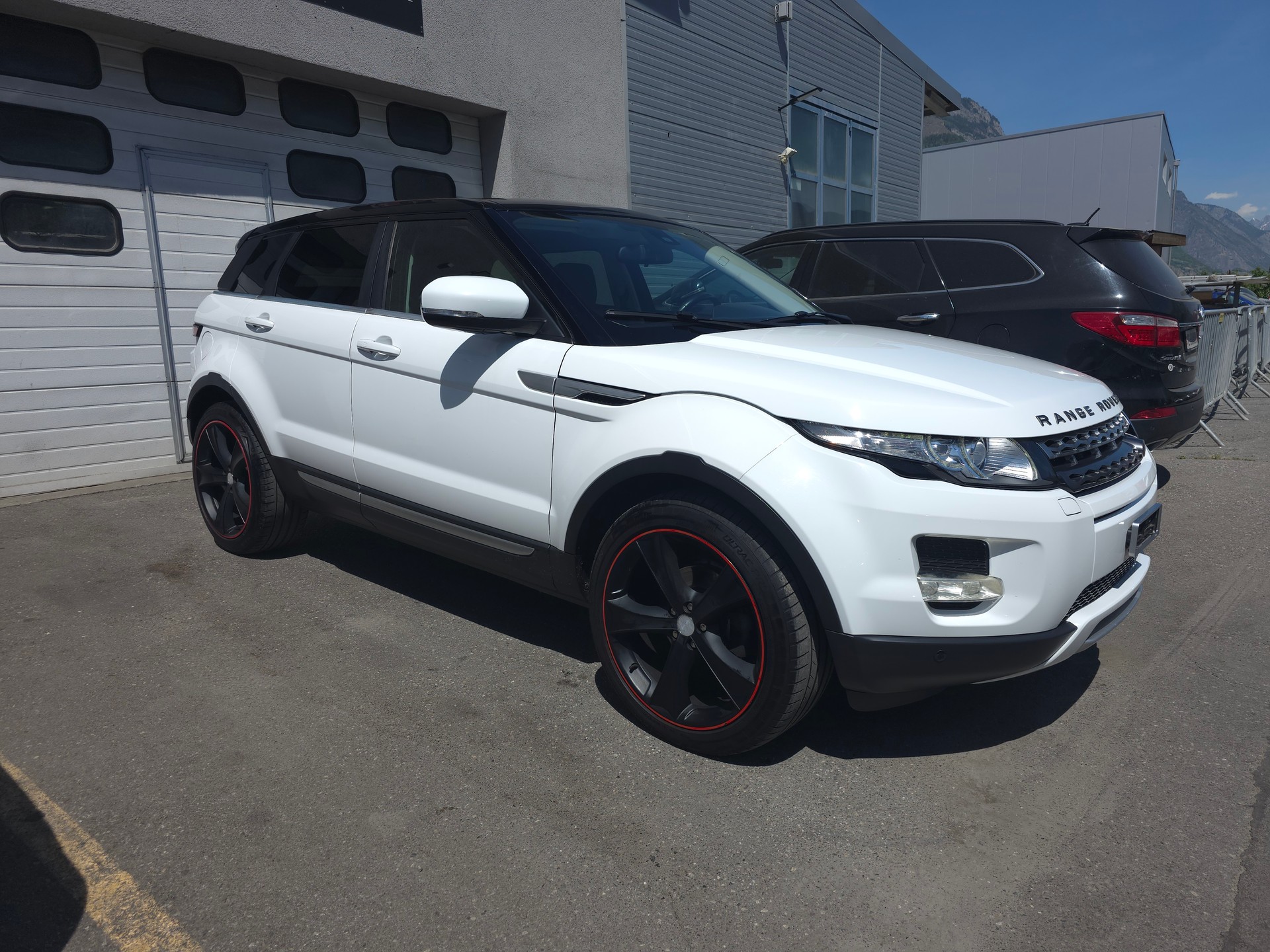 LAND ROVER Range Rover Evoque 2.2 TD4 Dynamic AT6-image-4