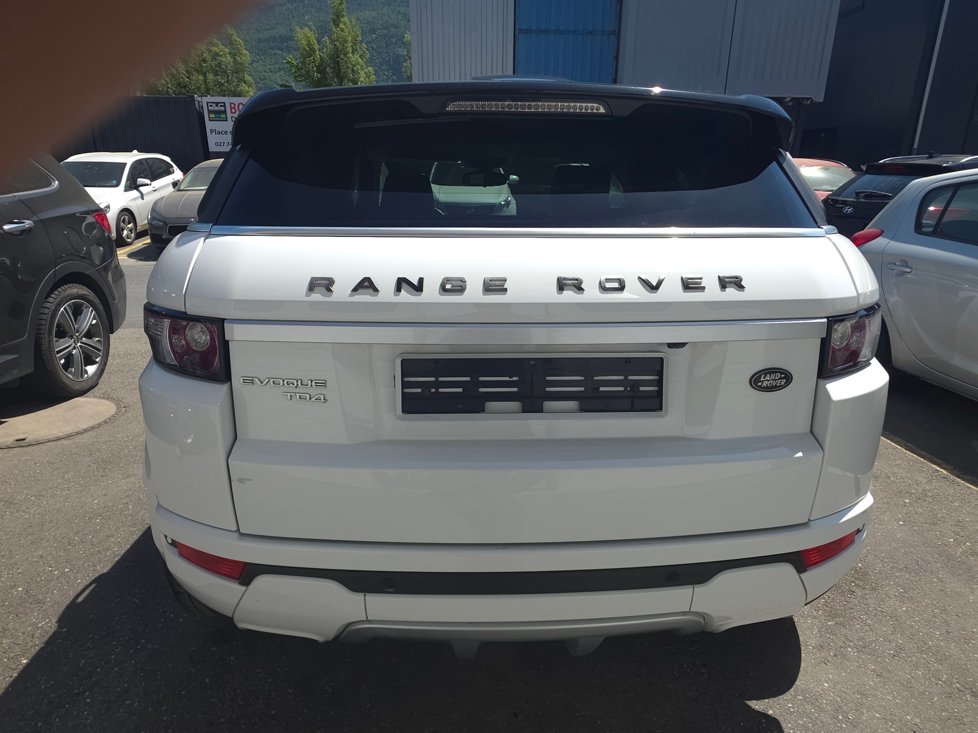 LAND ROVER Range Rover Evoque 2.2 TD4 Dynamic AT6-showroom-element-2