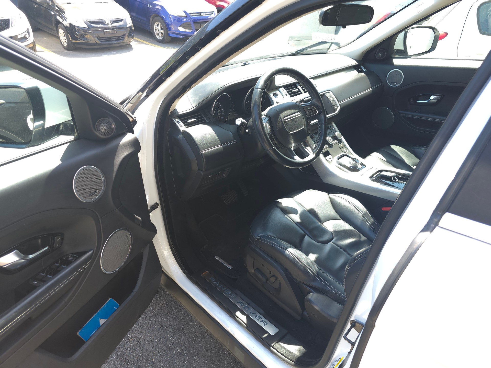 LAND ROVER Range Rover Evoque 2.2 TD4 Dynamic AT6-image-5