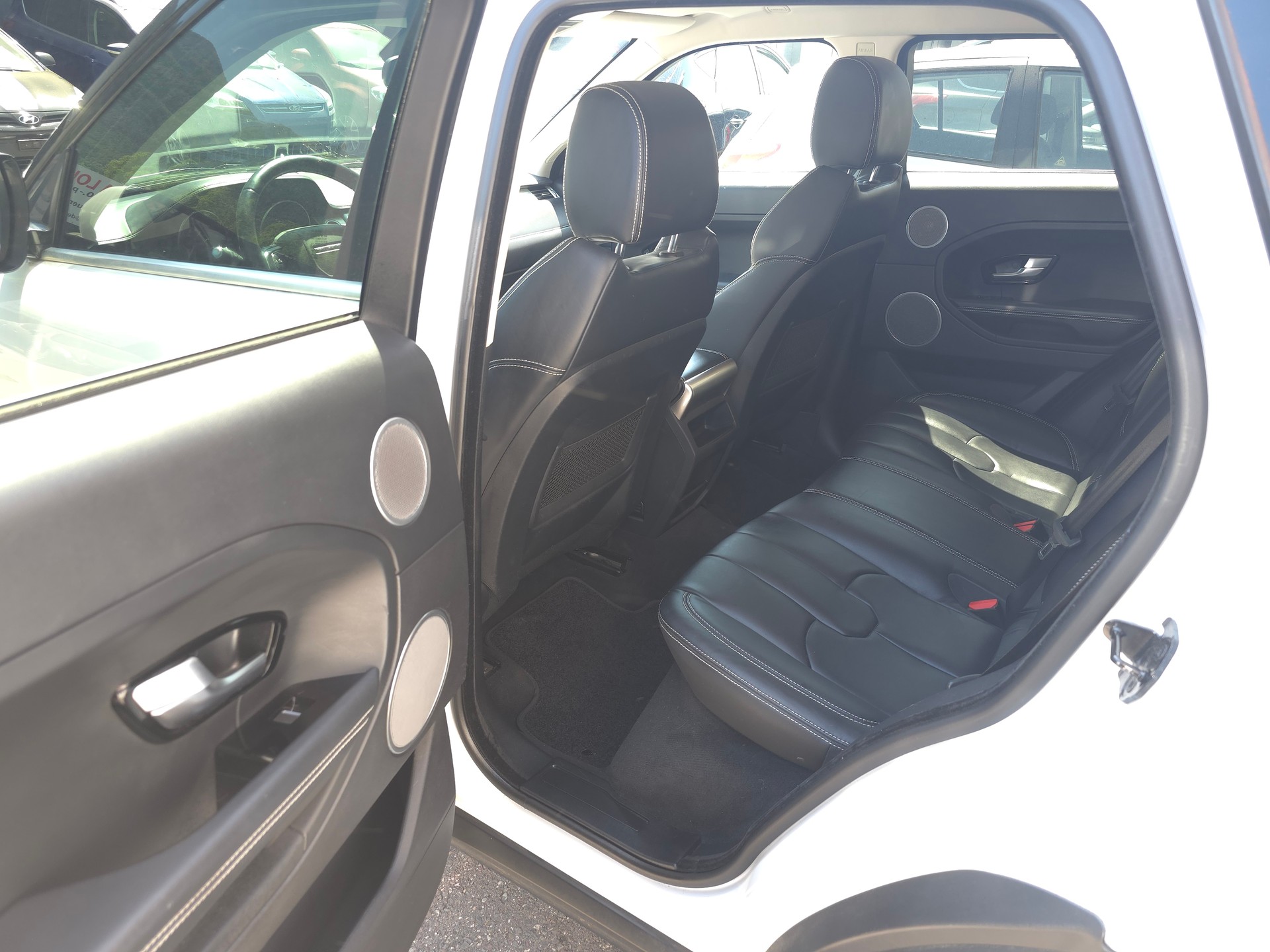 LAND ROVER Range Rover Evoque 2.2 TD4 Dynamic AT6-image-9