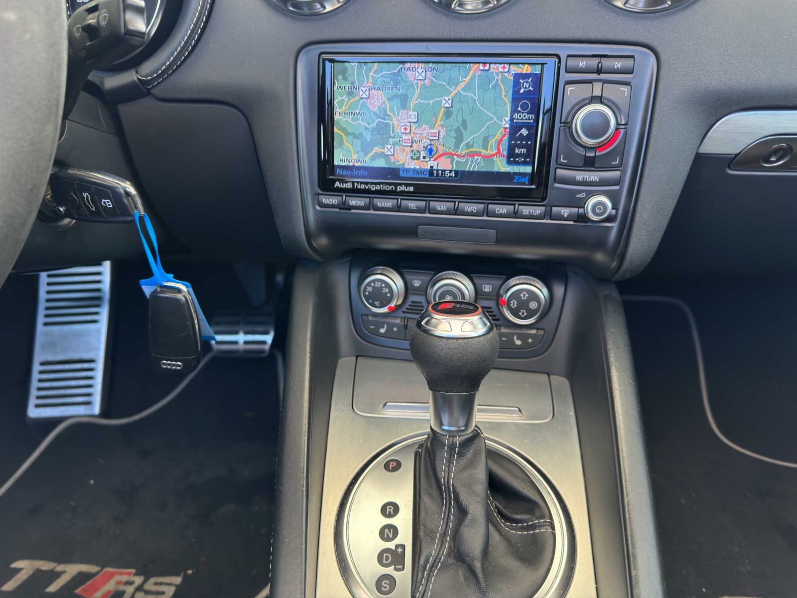 AUDI TT RS Roadster 2.5 TFSI quattro S-tronic-image-13