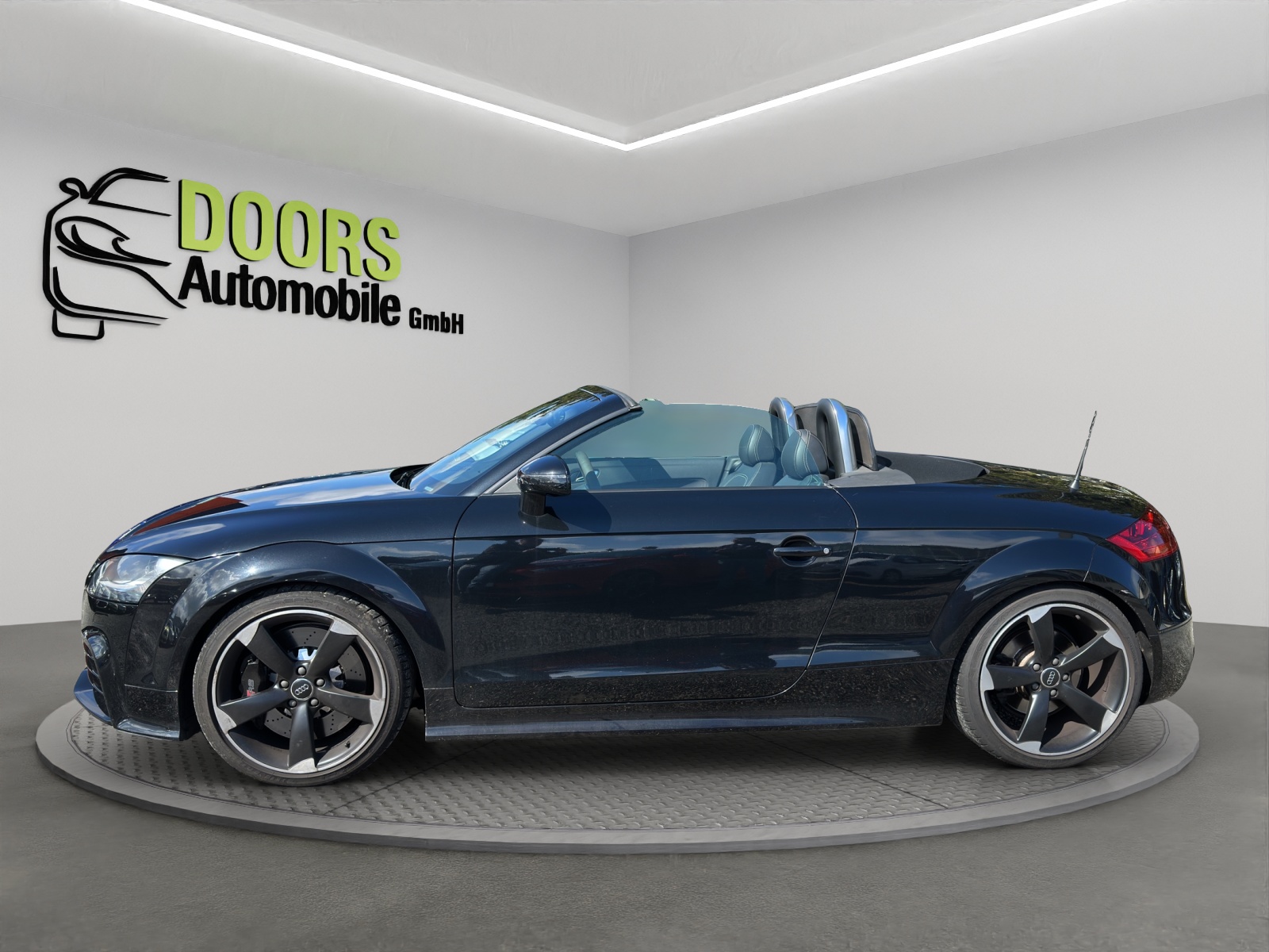 AUDI TT RS Roadster 2.5 TFSI quattro S-tronic-image-6