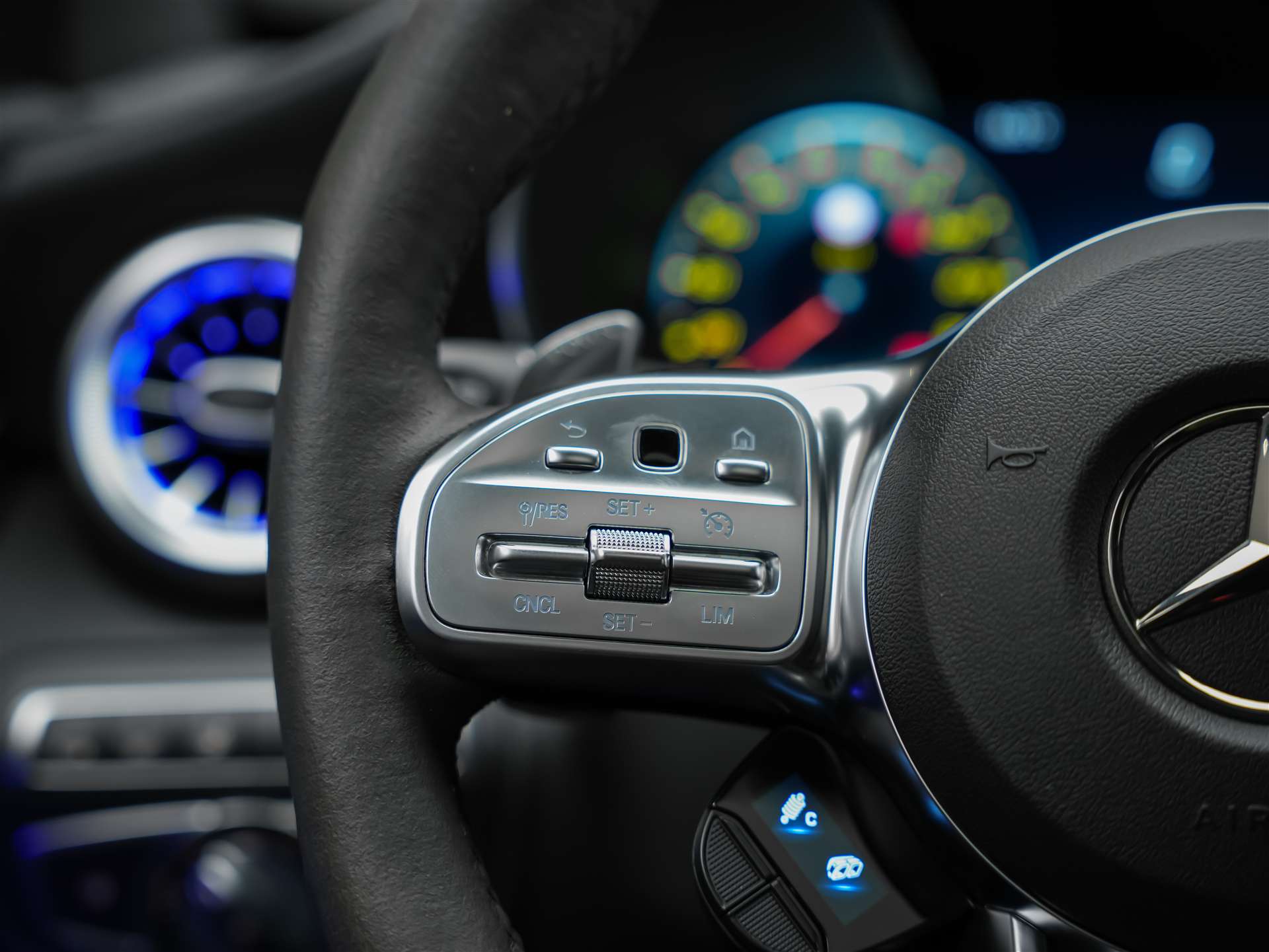 MERCEDES-BENZ C 63 S AMG 9G-tronic *Facelift*360° Kamera*Panorama*AMG Carbon Packet*-image-28