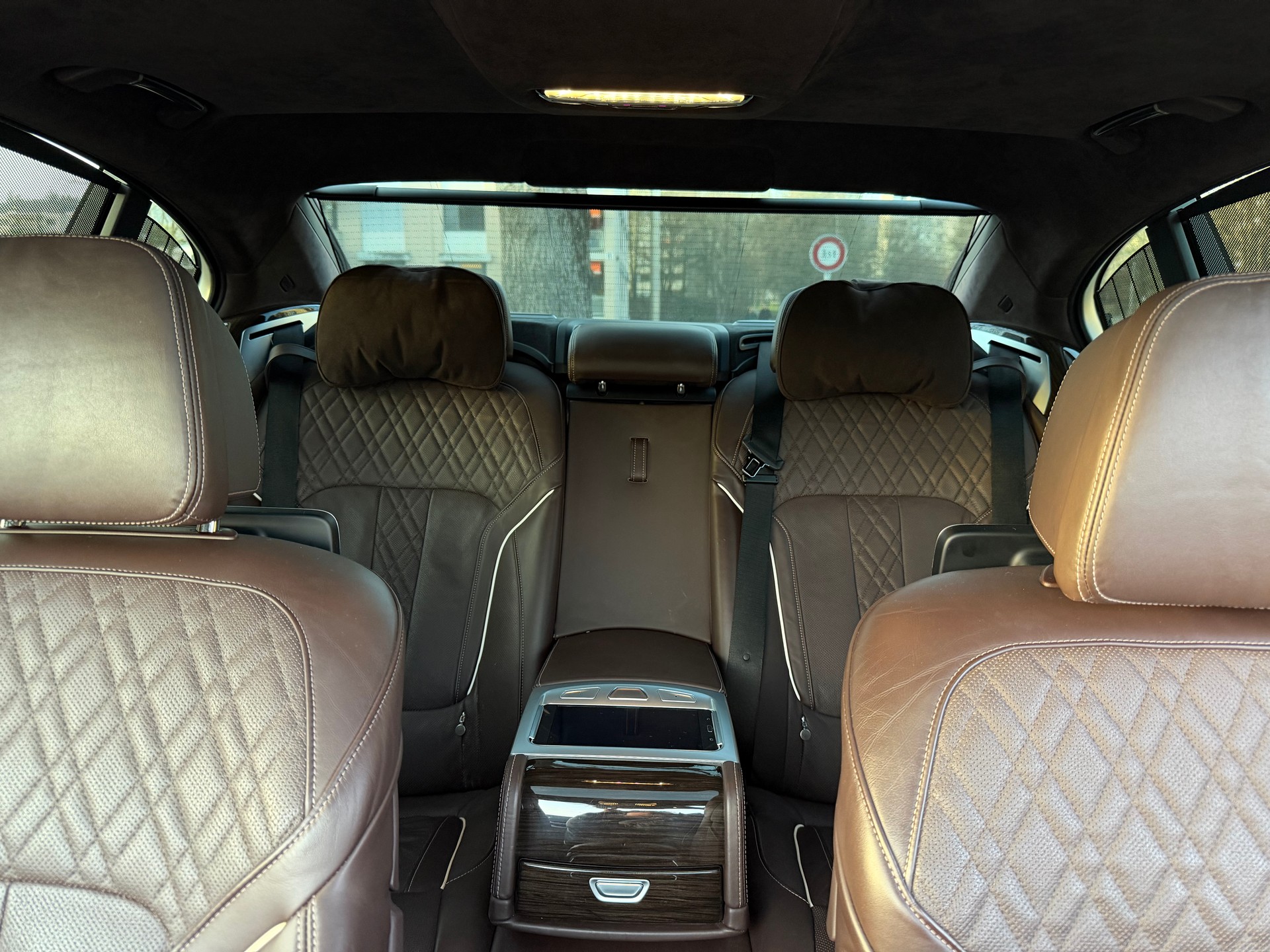 BMW 740d xDrive-image-14