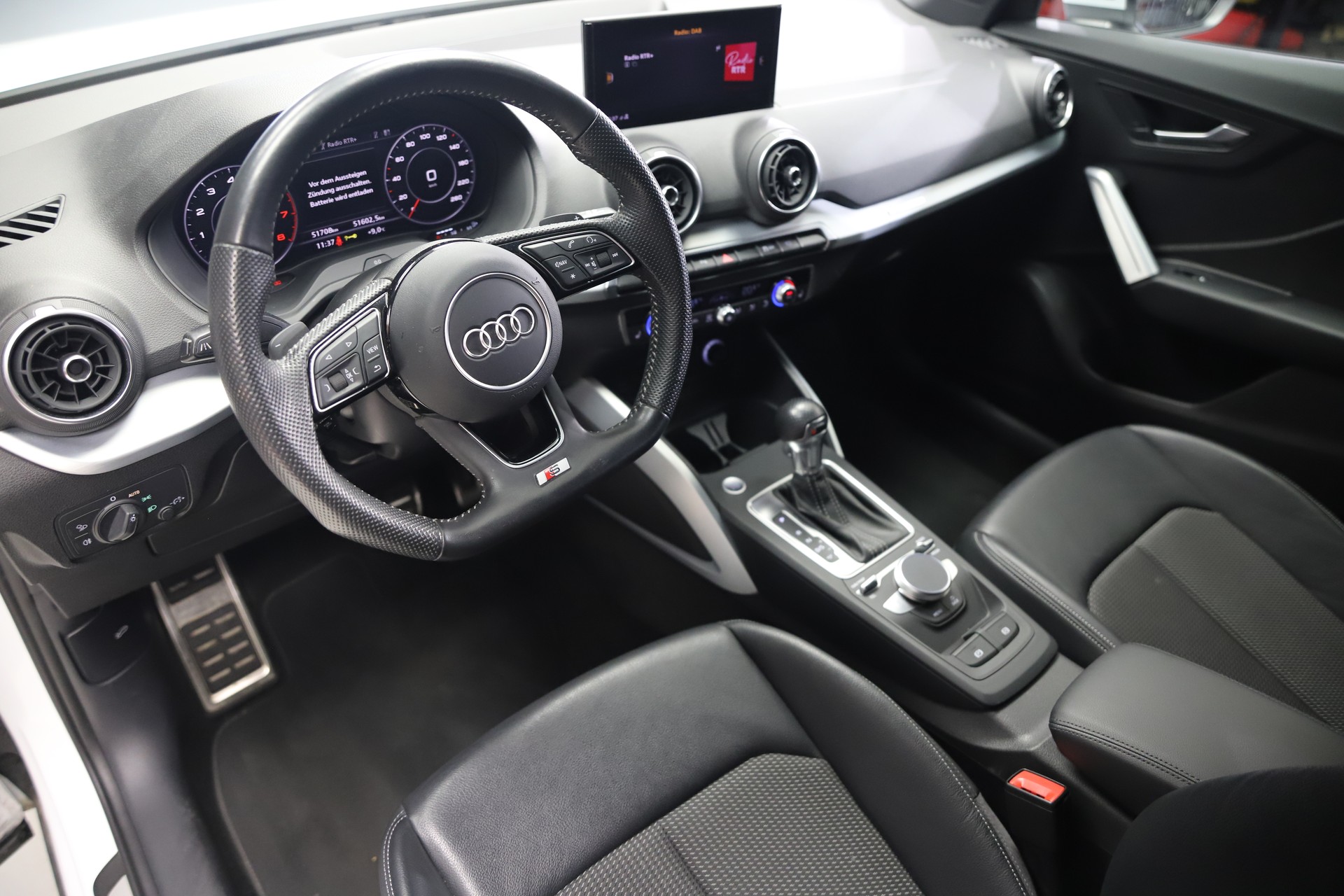 AUDI Q2 40 TFSI Sport quattro S-tronic-image-6