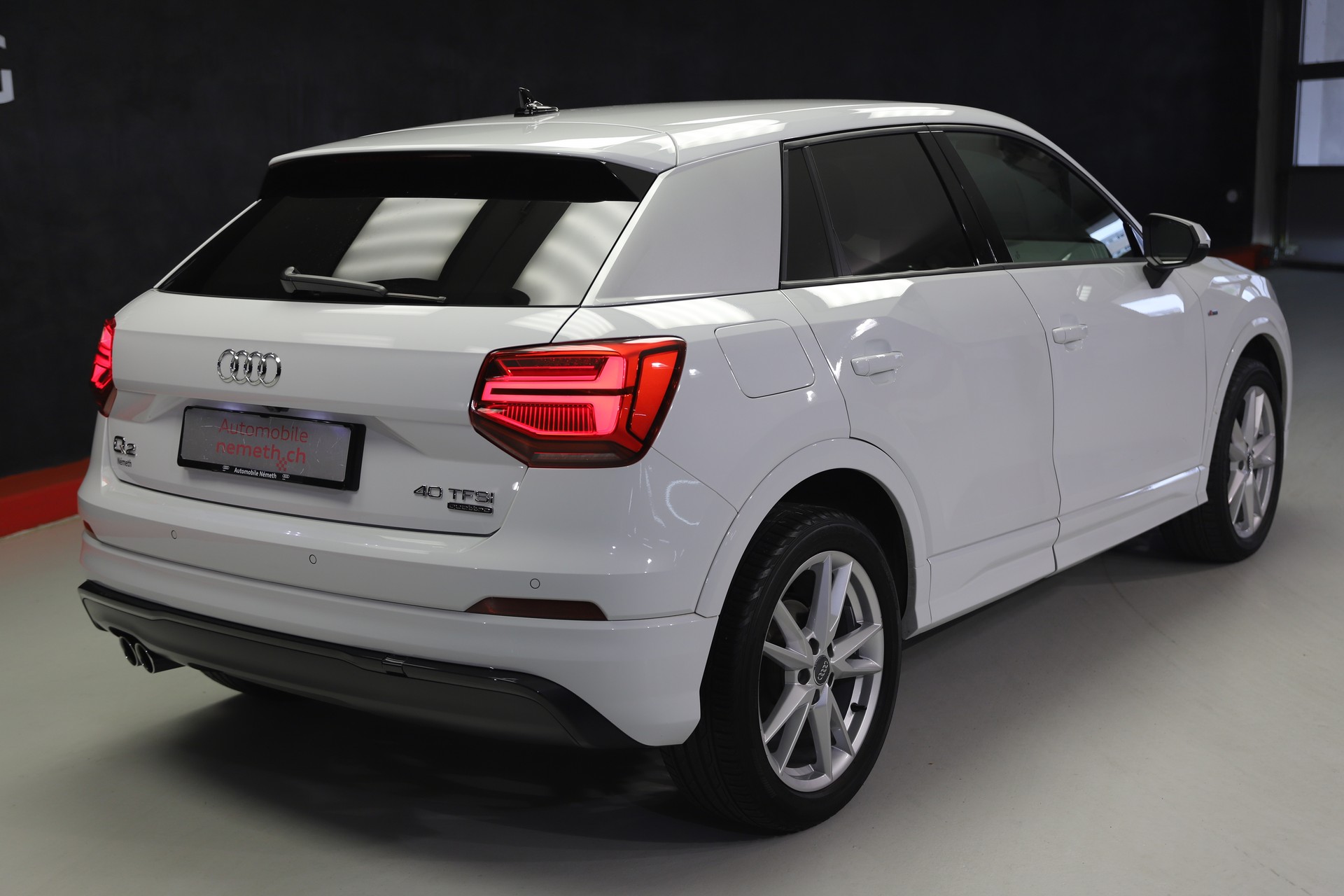AUDI Q2 40 TFSI Sport quattro S-tronic-showroom-element-2