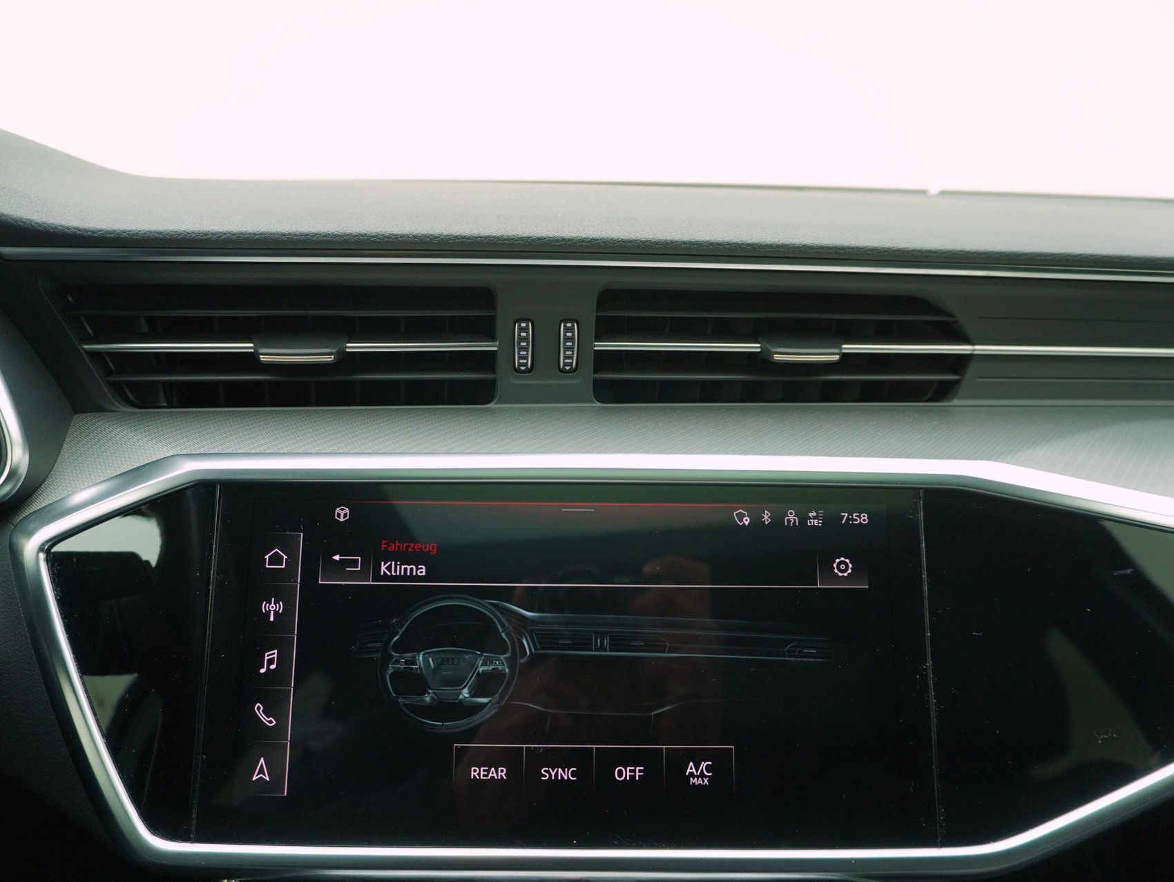 AUDI A6 Avant 45 TFSI Sport quattro S-Tronic-image-18