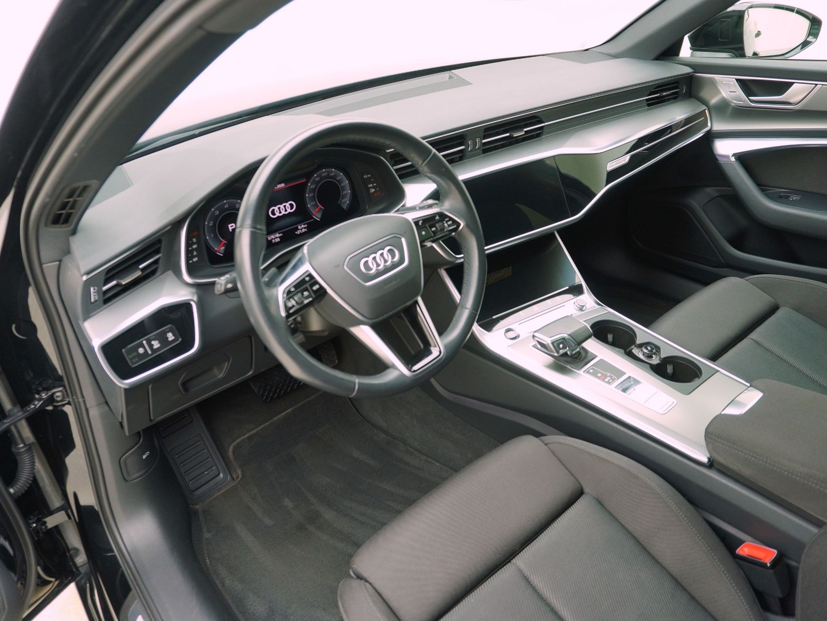 AUDI A6 Avant 45 TFSI Sport quattro S-Tronic-image-10