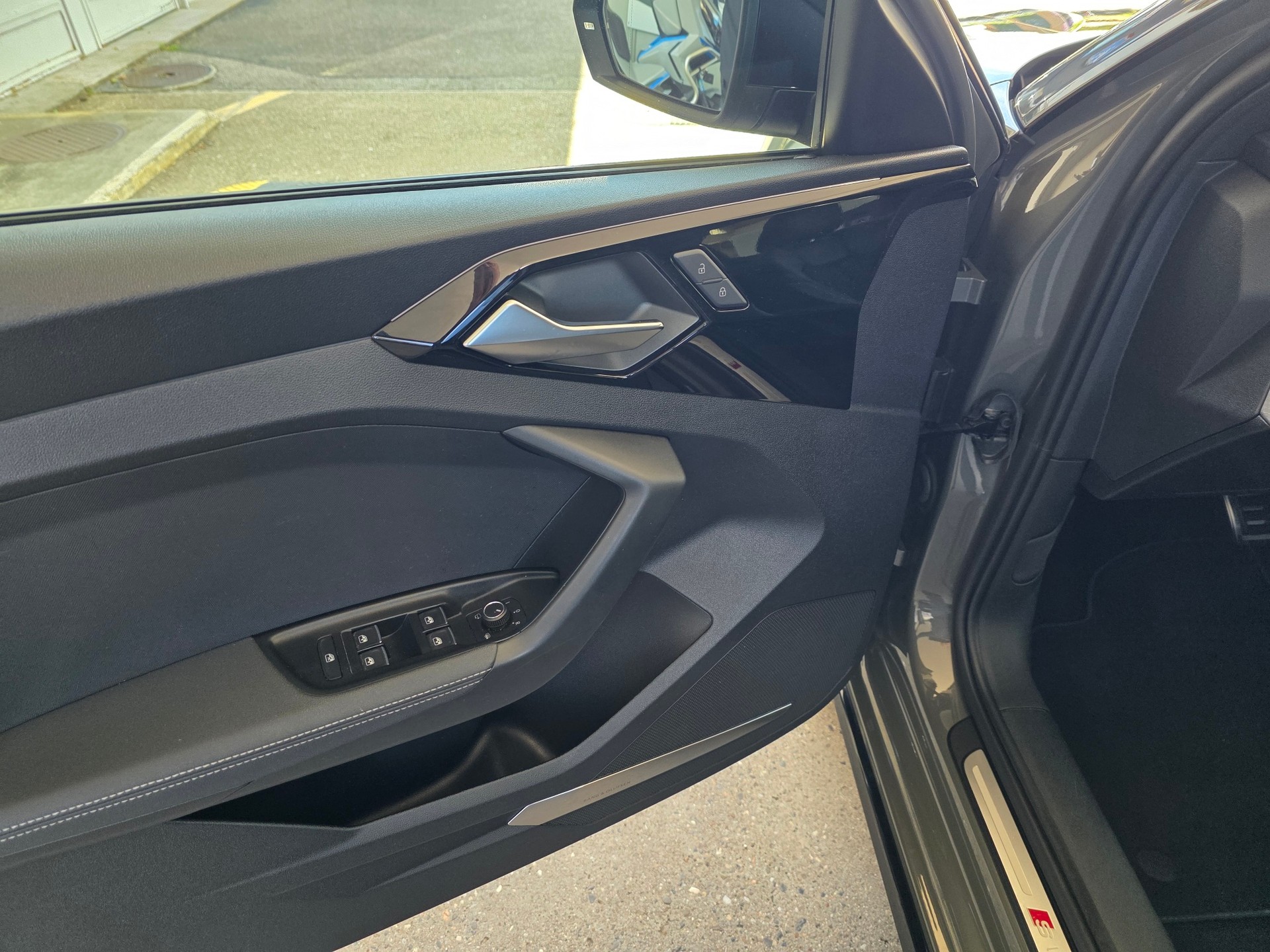 AUDI A1 Sportback 35 TFSI S Line S-tronic-image-14