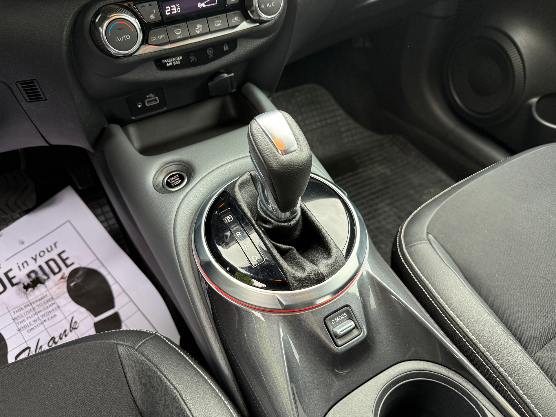 NISSAN Juke 1.0 DIG-T N-Connecta DCT-image-12