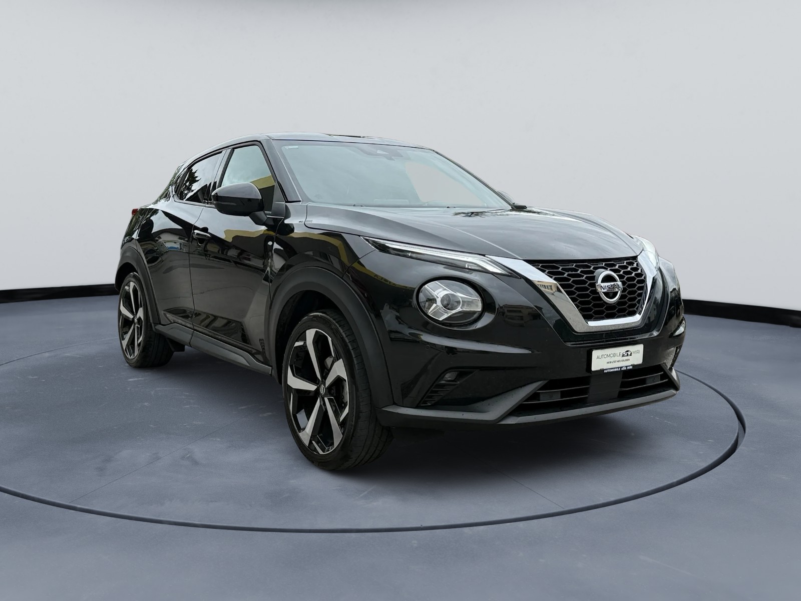 NISSAN Juke 1.0 DIG-T N-Connecta DCT-image-2