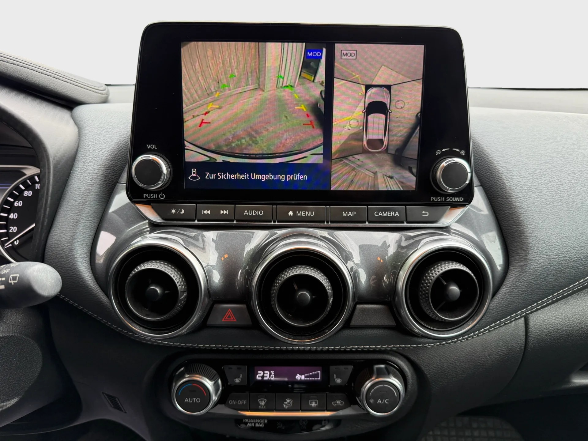 NISSAN Juke 1.0 DIG-T N-Connecta DCT-image-11