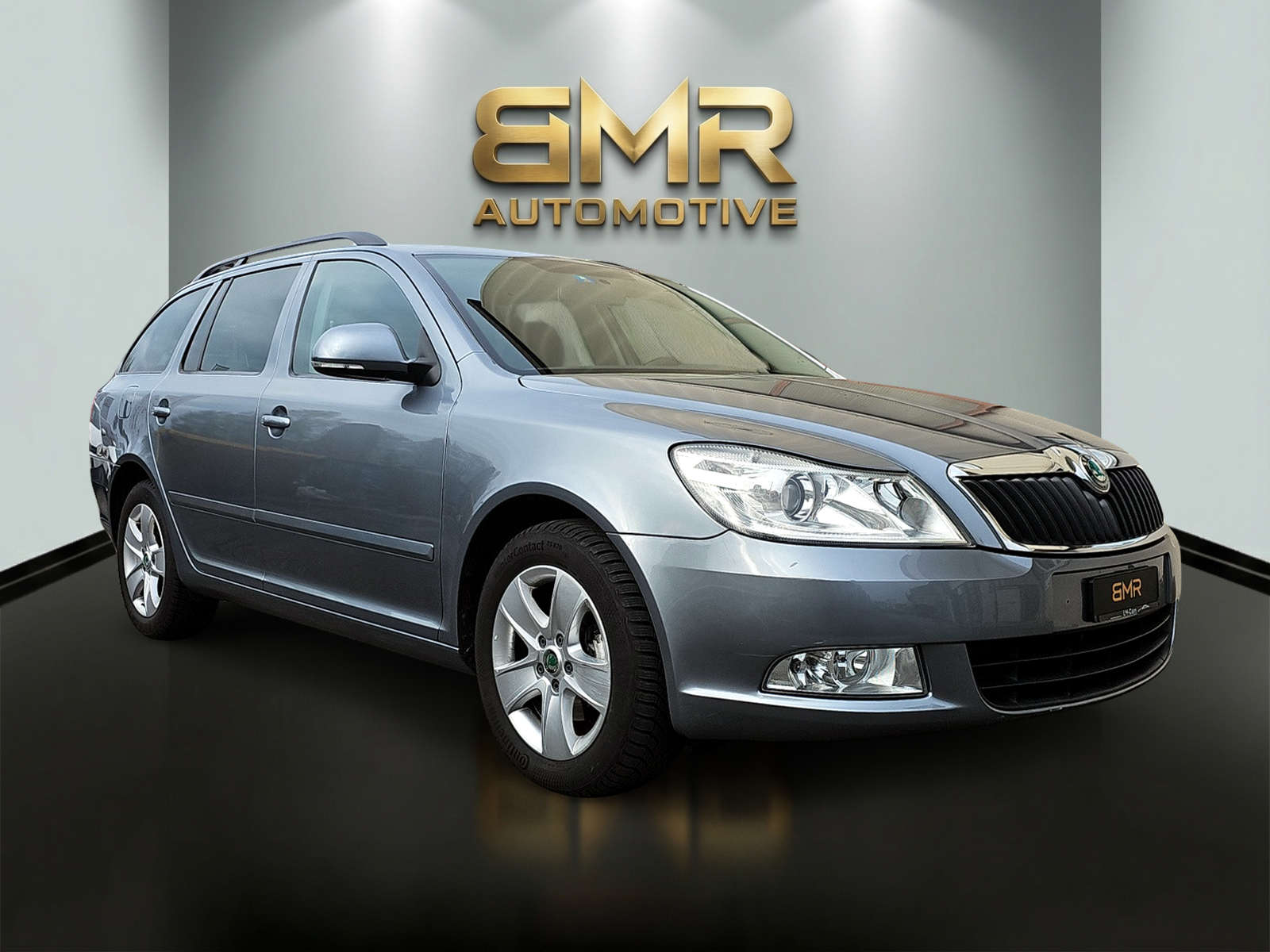 SKODA Octavia Combi 2.0 TDI Twenty20 4x4-showroom-element-2