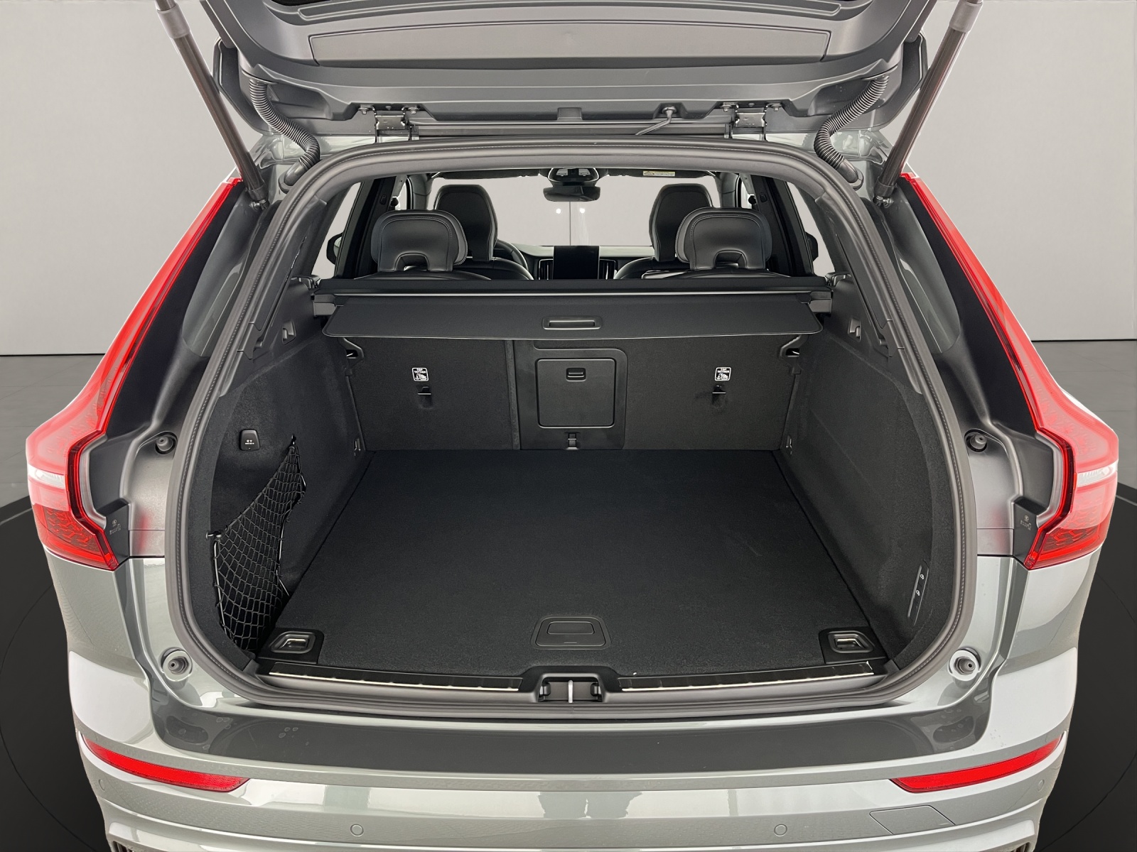 VOLVO XC60 2.0 B5 MH Ultra Dark AWD-image-5