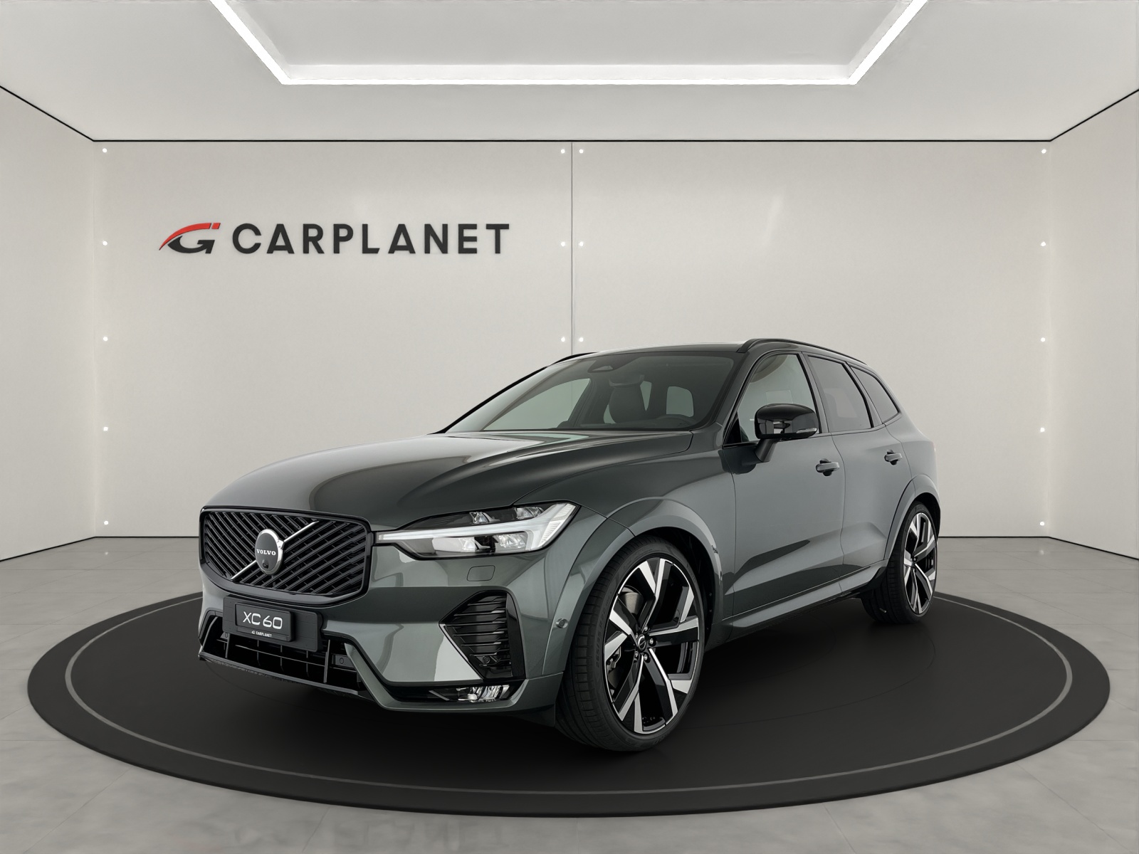 VOLVO XC60 2.0 B5 MH Ultra Dark AWD-image-0