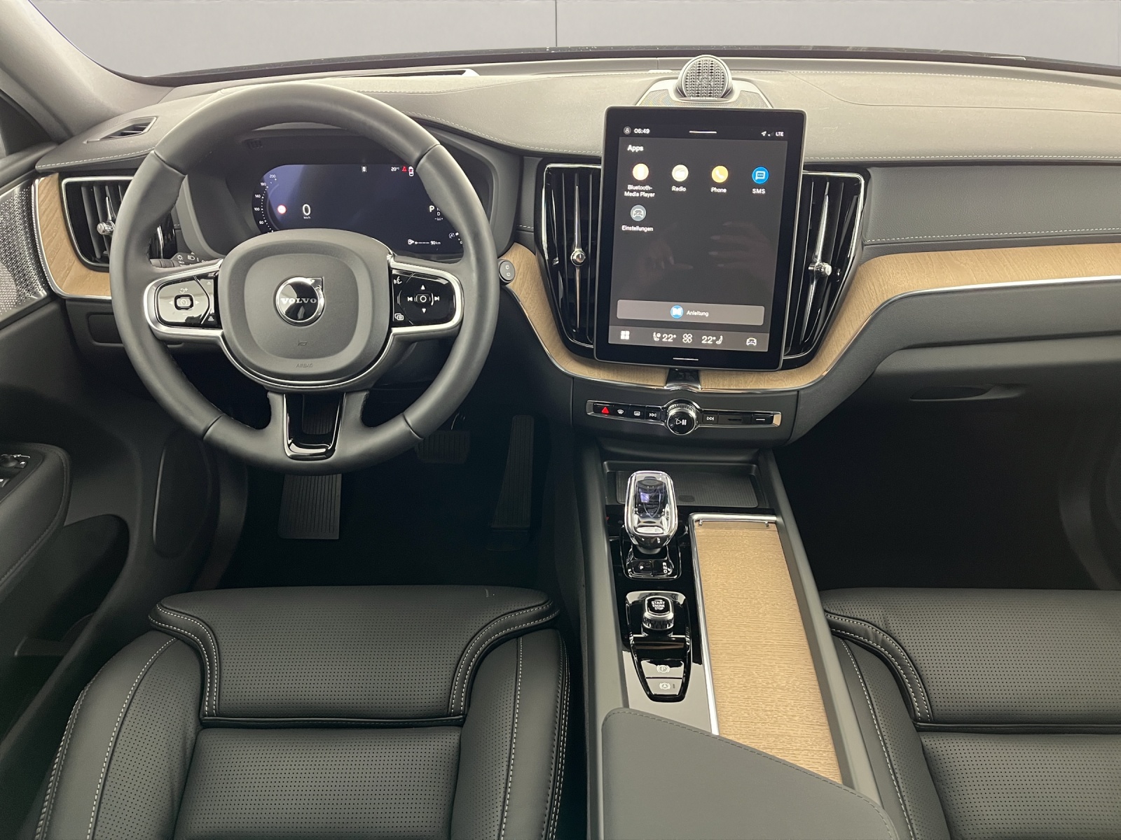 VOLVO XC60 2.0 B5 MH Ultra Dark AWD-image-8