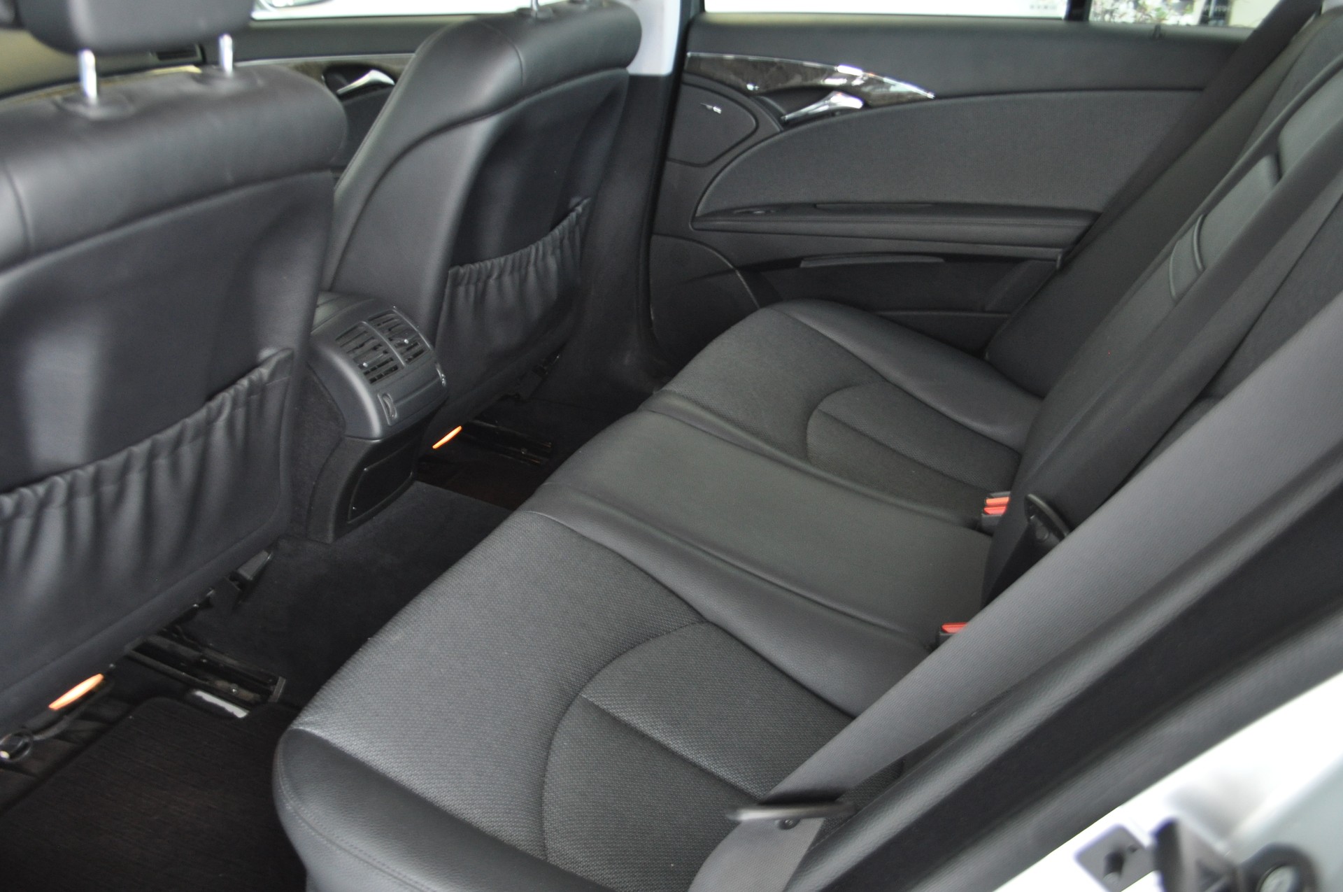 MERCEDES-BENZ E 280 Avantgarde 4Matic Automatic-image-7