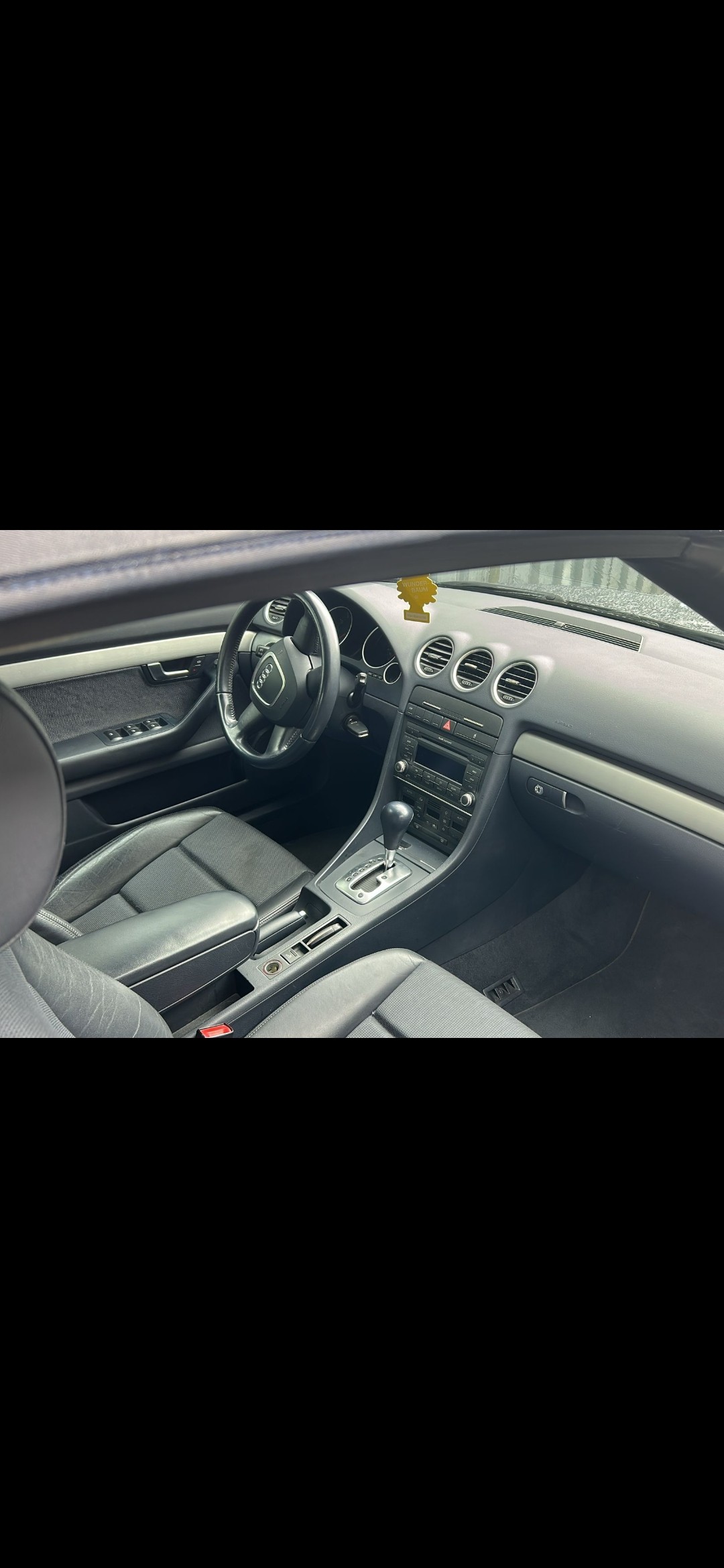 AUDI A4 Cabriolet 1.8 Turbo-image-4